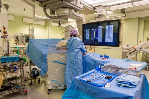 6b61e9cc f7e9 4101 9ef8 53514a17e978