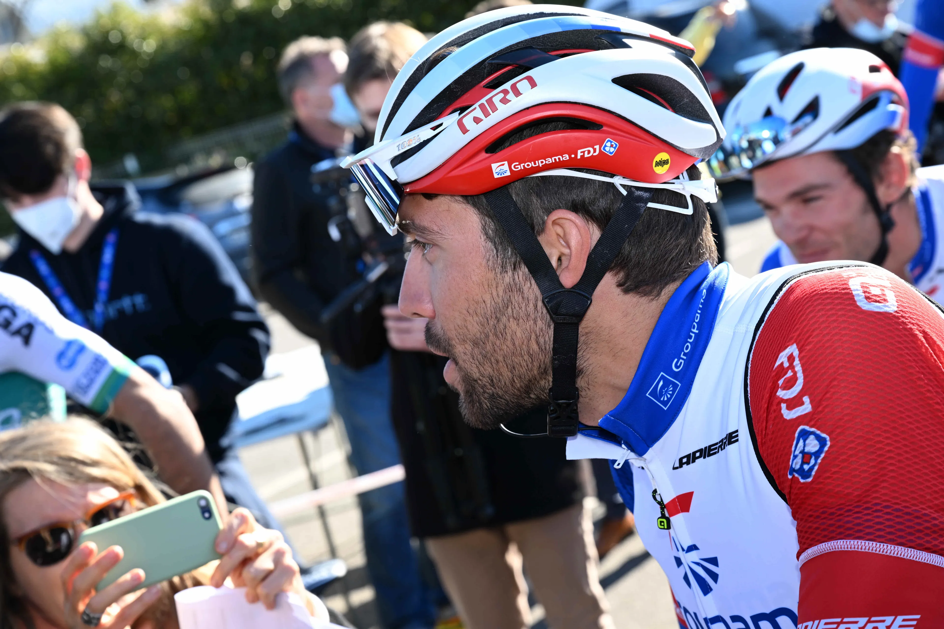 Thibaut Pinot going through mental struggle at Tour de France: "I feel that I don't bring anything to the team"