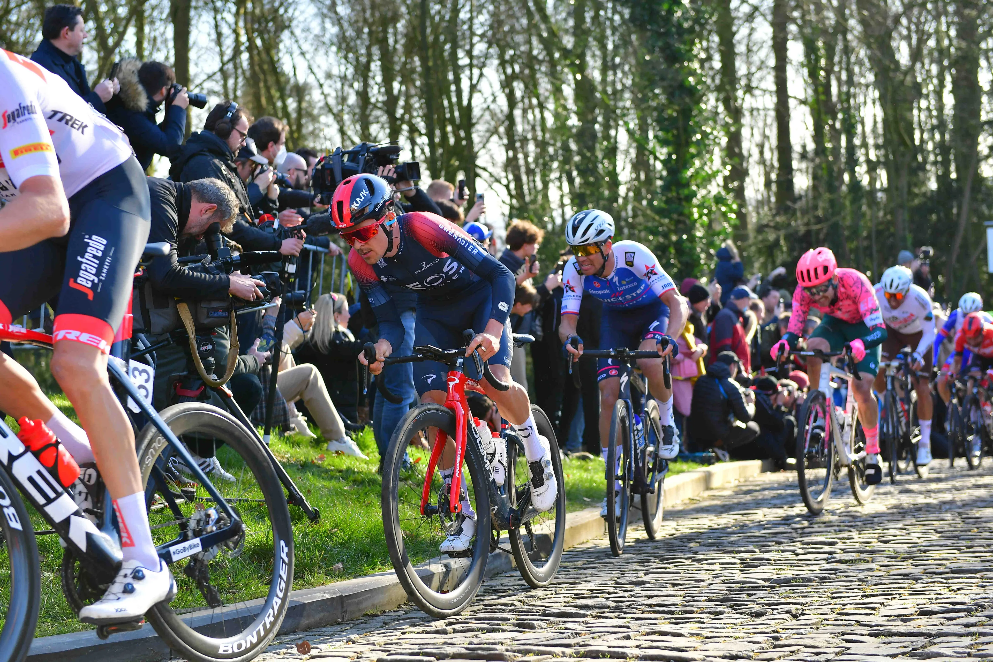 Tom Pidcock misses Strade Bianche due to stomach virus