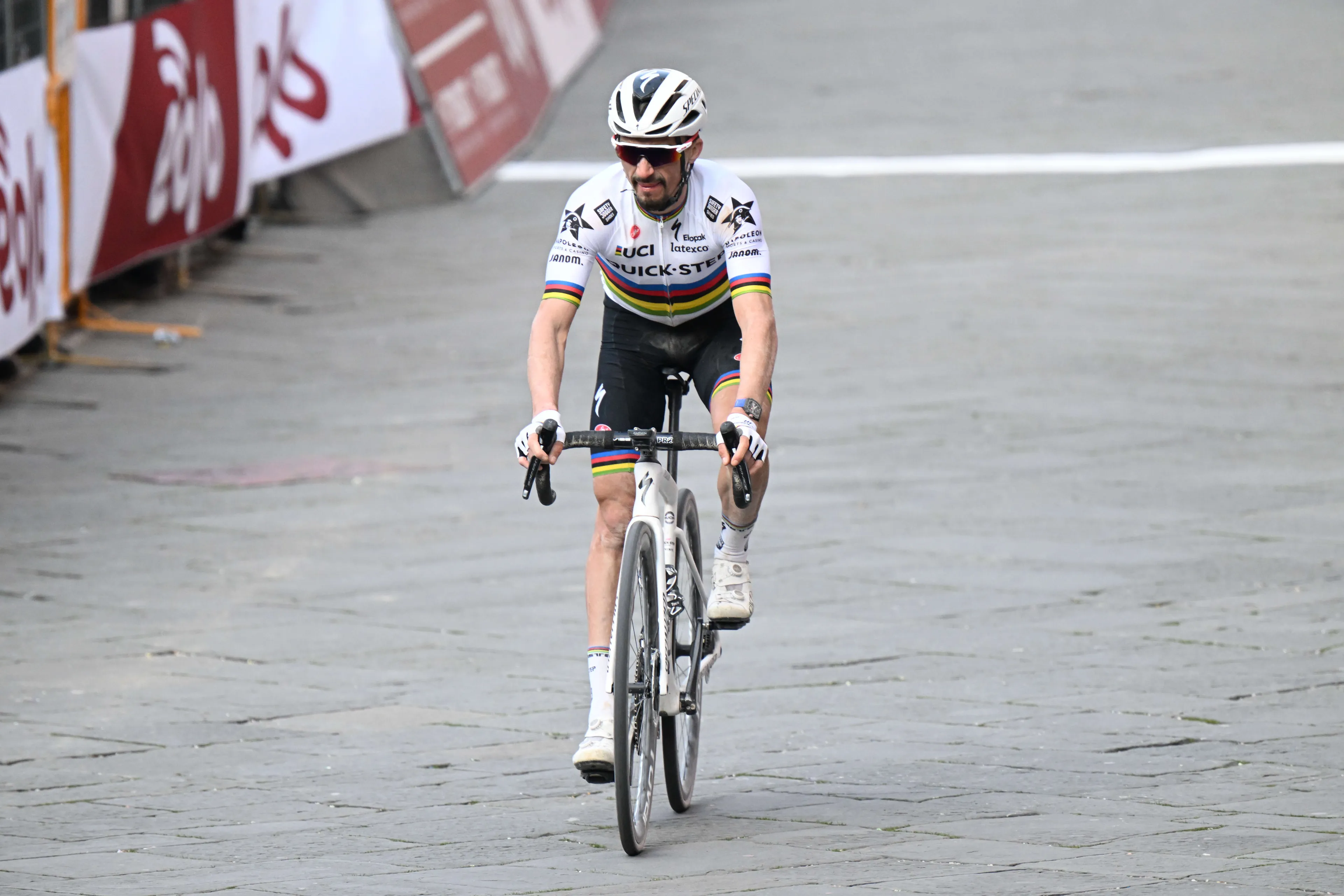 Lefevere laments Julian Alaphilippe's fight "against bad luck"