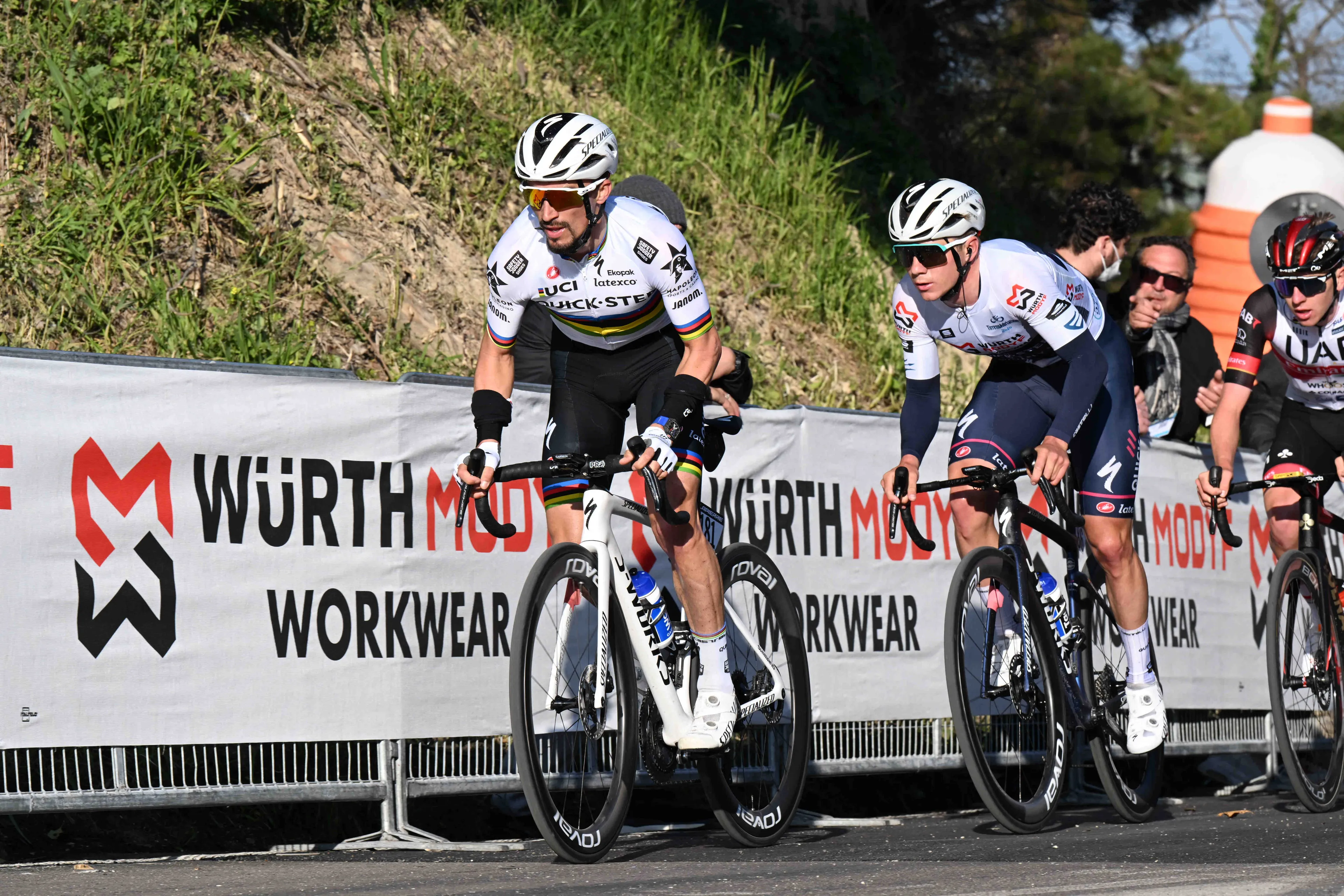 Final startlist Itzulia Basque Country with Roglic, Evenepoel, Vingegaard, Alaphilippe, A.Yates, Higuita and Martínez