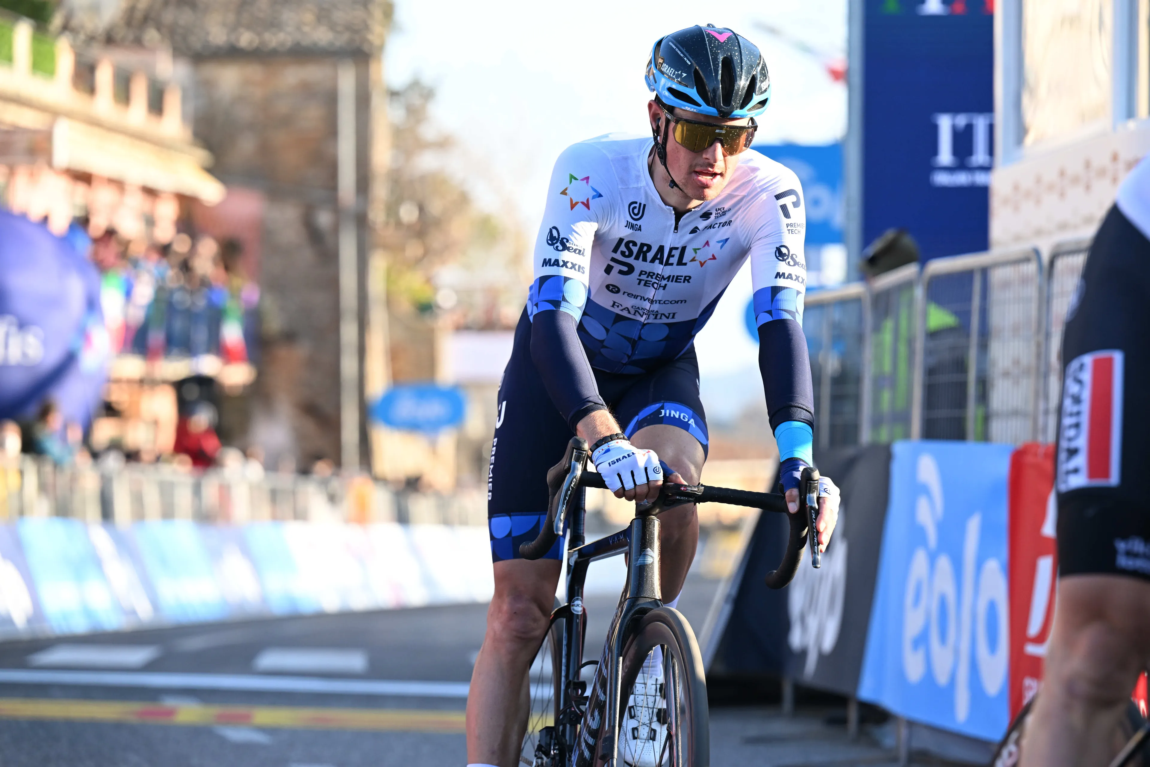 Israel - Premier Tech one-two Mercan'Tour Classic as Jakob Fuglsang takes win