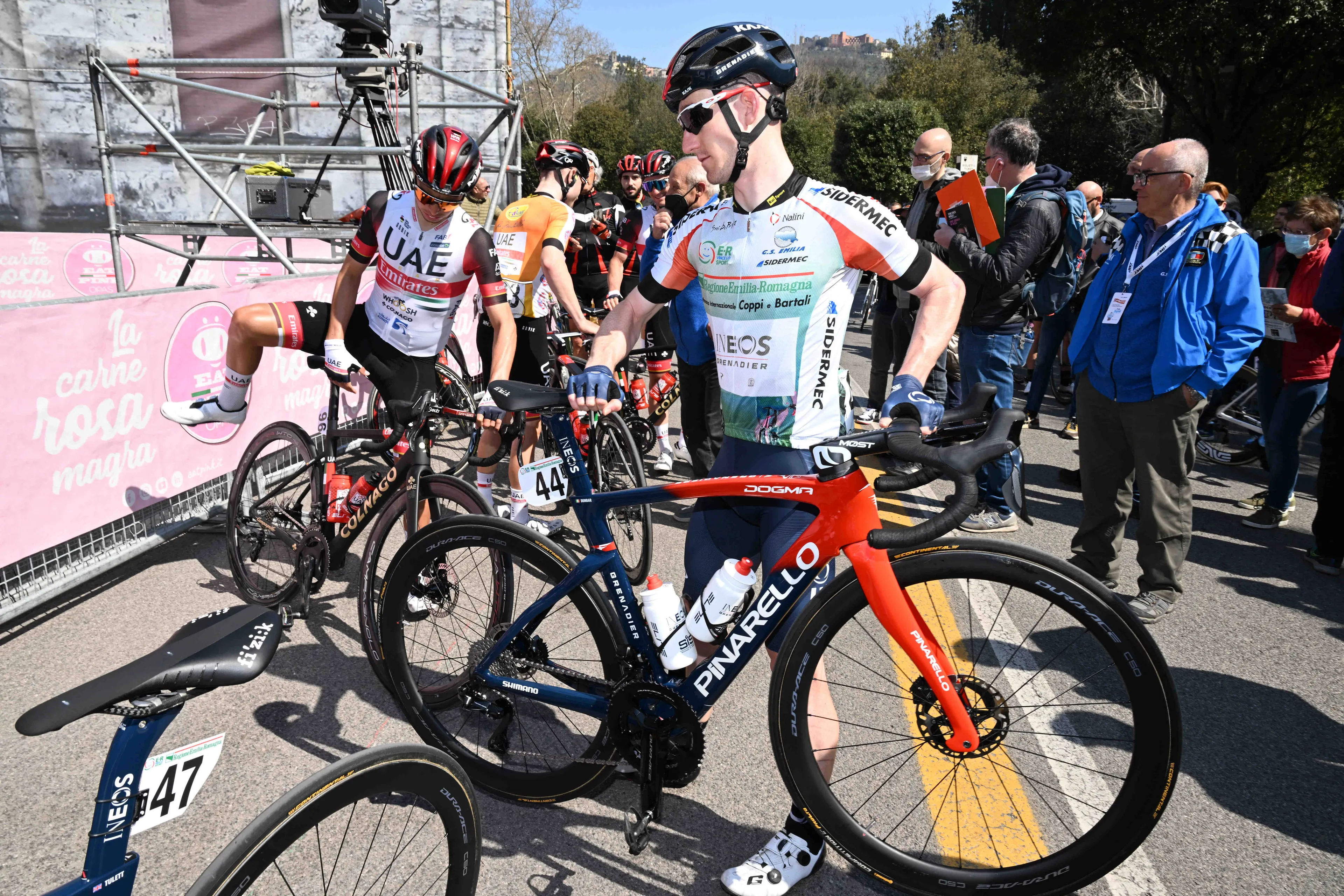 Coppi e Bartali: Josef Cerny wins final stage as Eddie Dunbar seals overall win