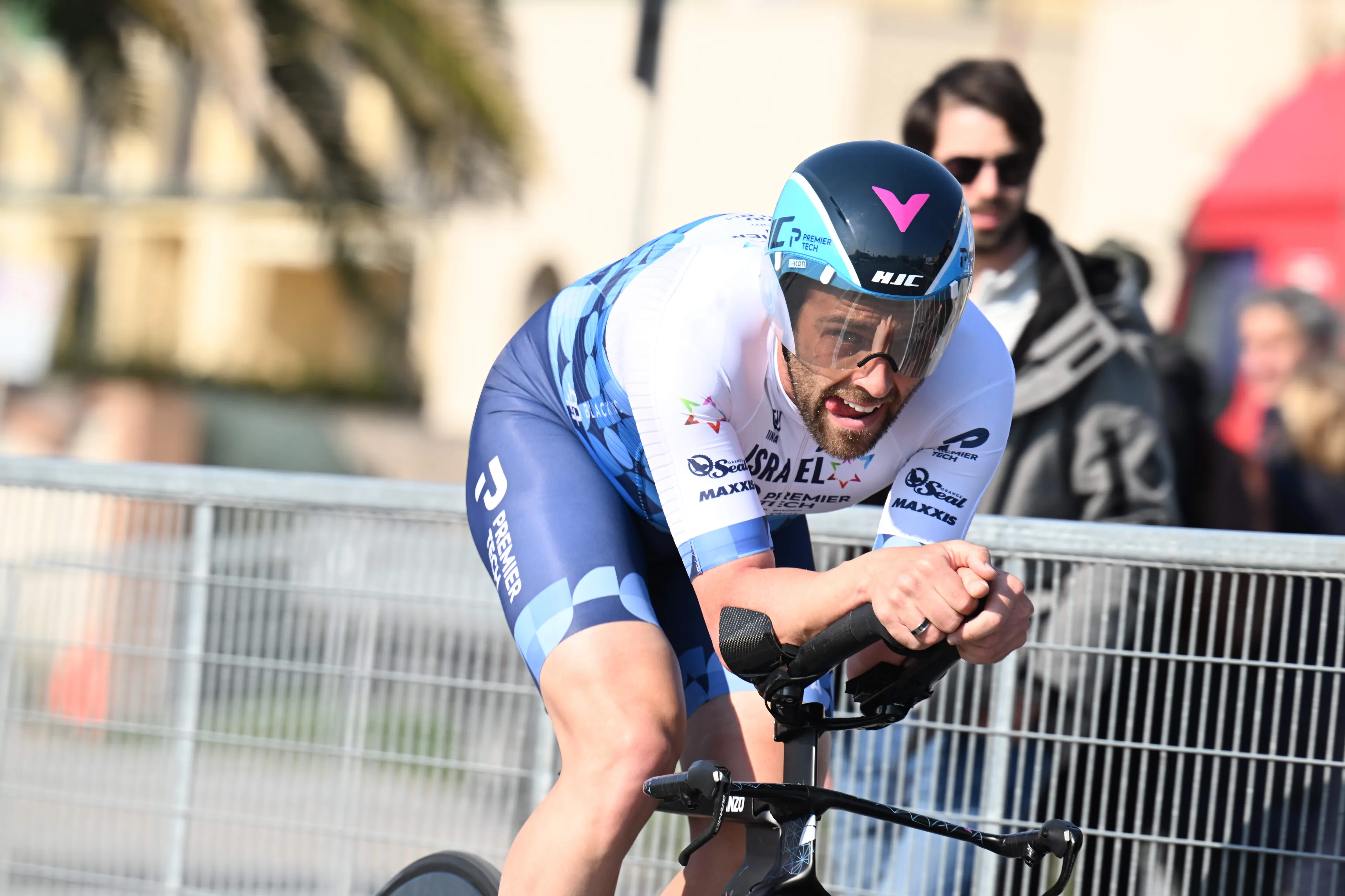 Astana contrata ciclista reformado desde 2022 para o seu staff.