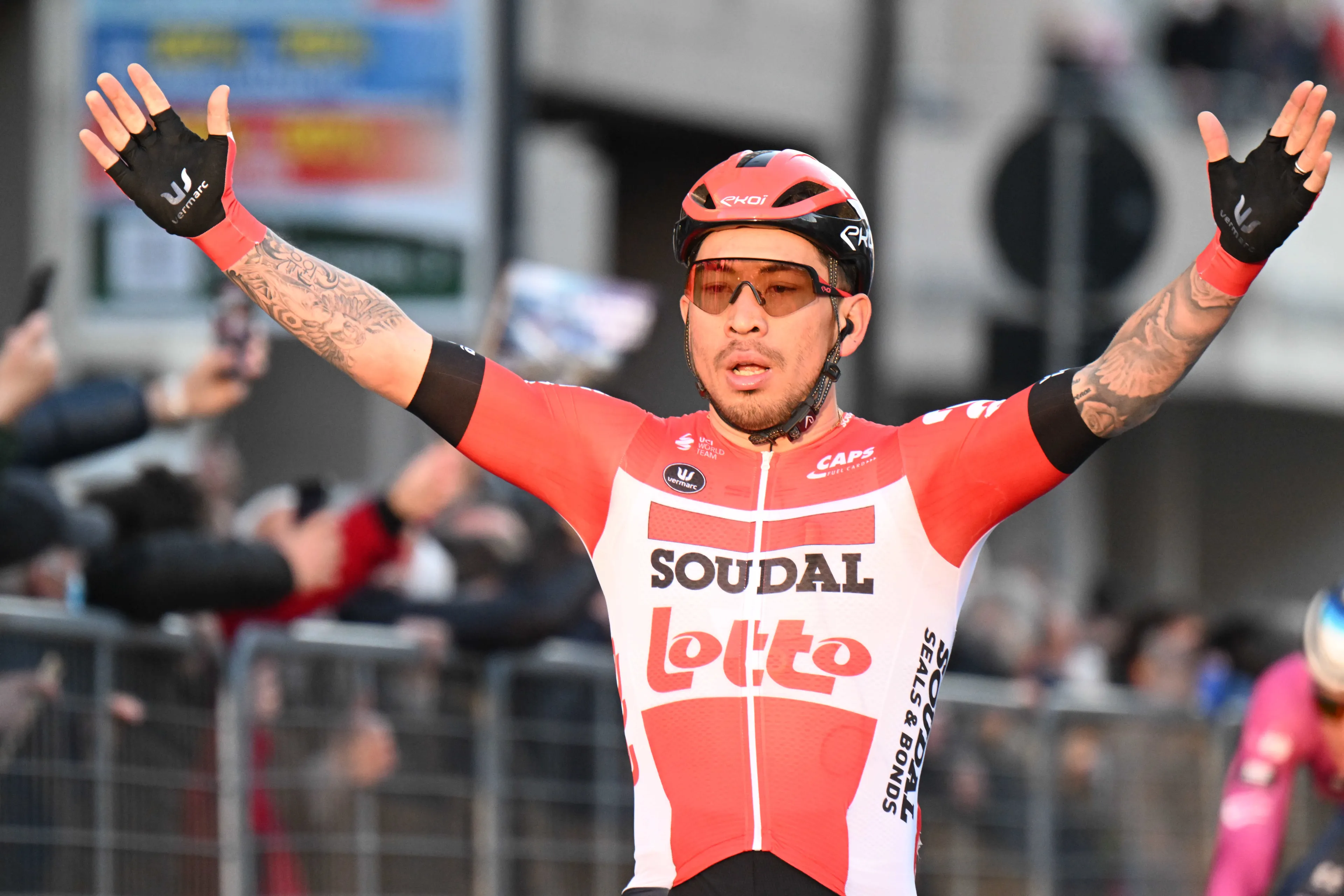 Caleb Ewans beats Dylan Groenewegen to victory at GP de Fourmies