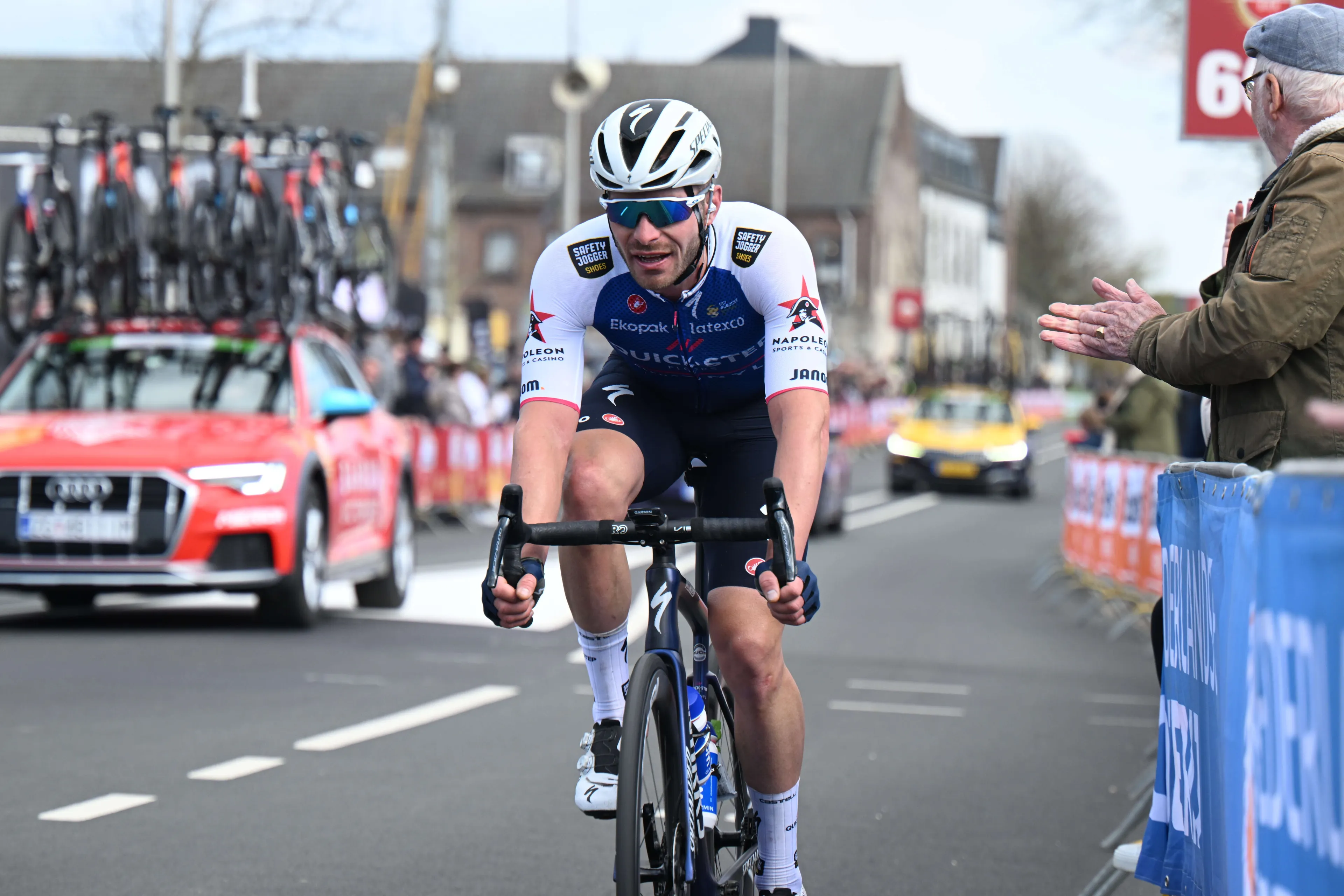 VIDEO | Footage shows Florian Sénéchal crash at Paris-Roubaix