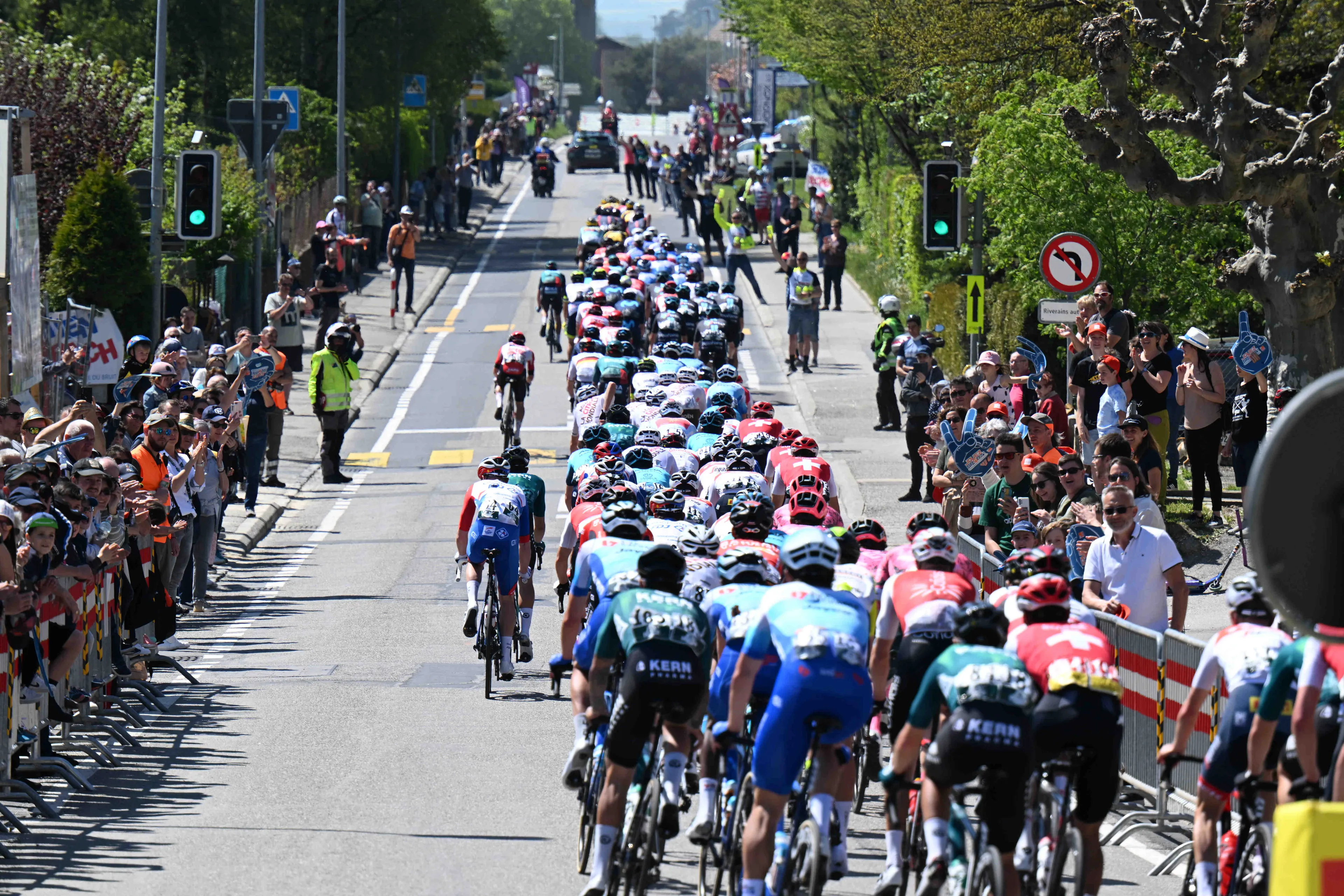 Lorena Wiebes secures her third stage victory in the Baloise Ladies Tour