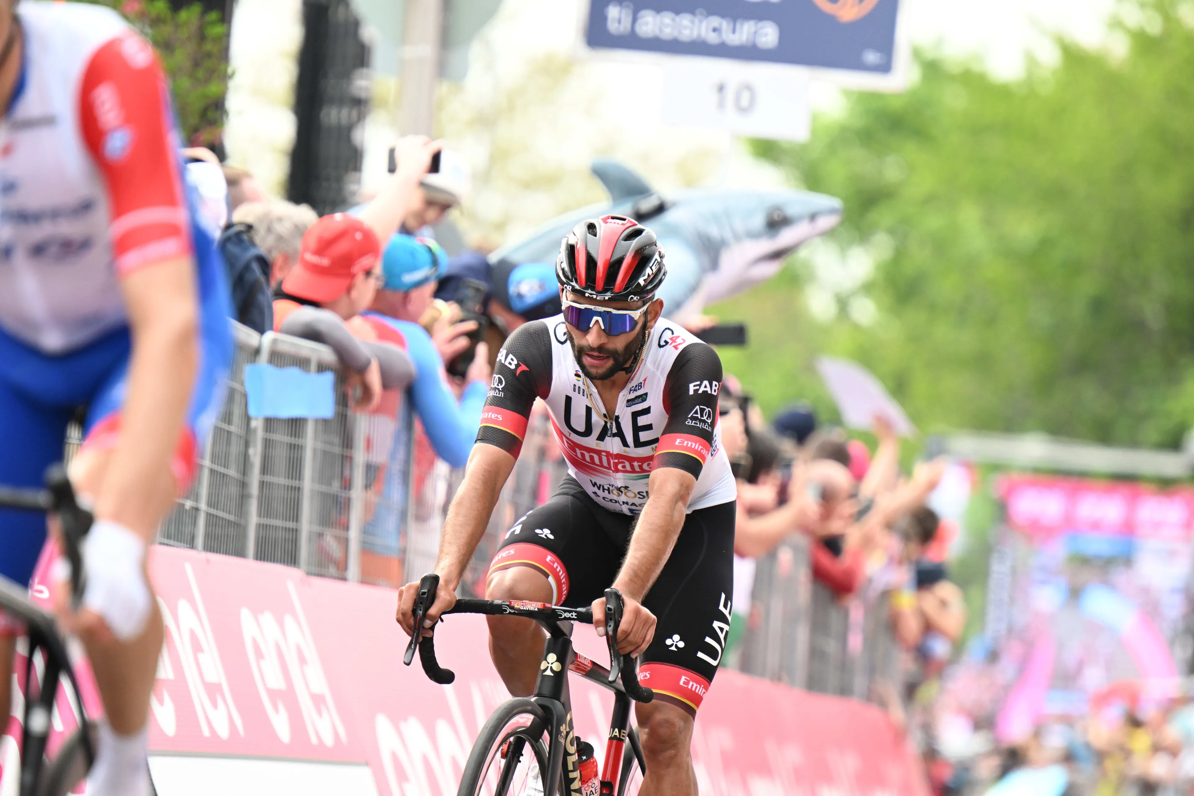 Gaviria furious after gear issues blow stage win chances: "it's something that I can't say on the TV"