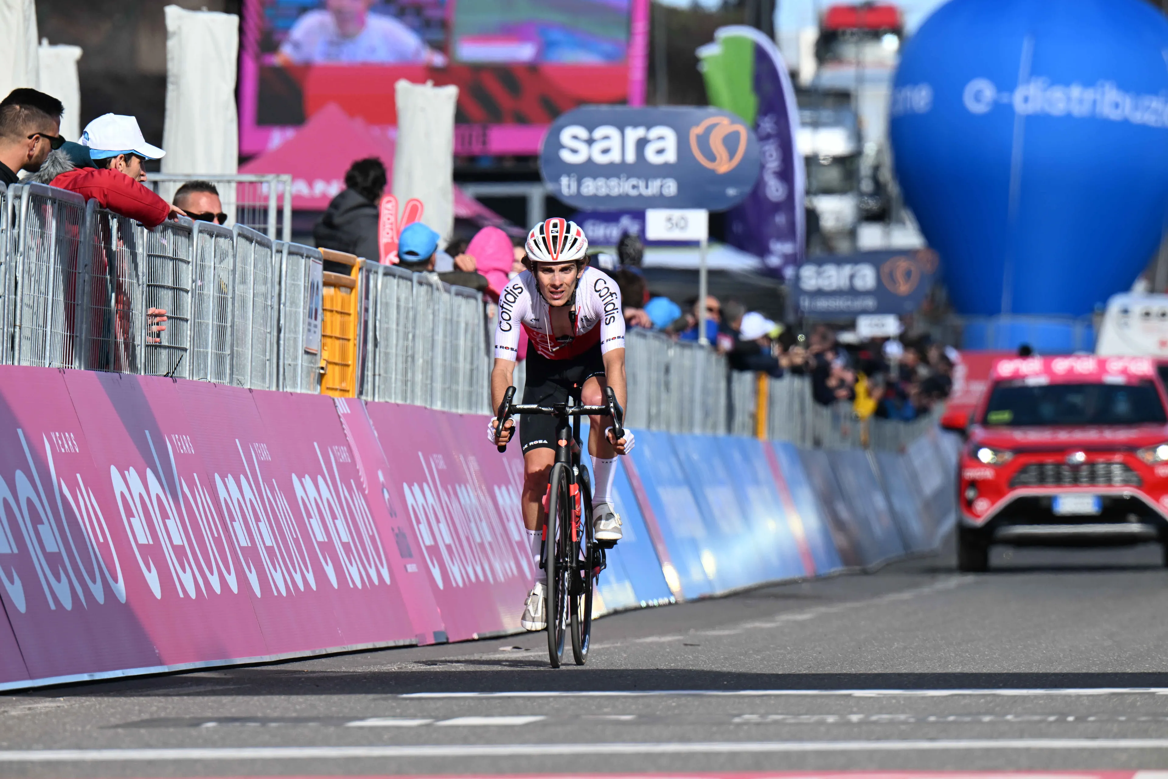 Guillaume Martin: "The stage victory makes me happy, but the objective remains the final victory"