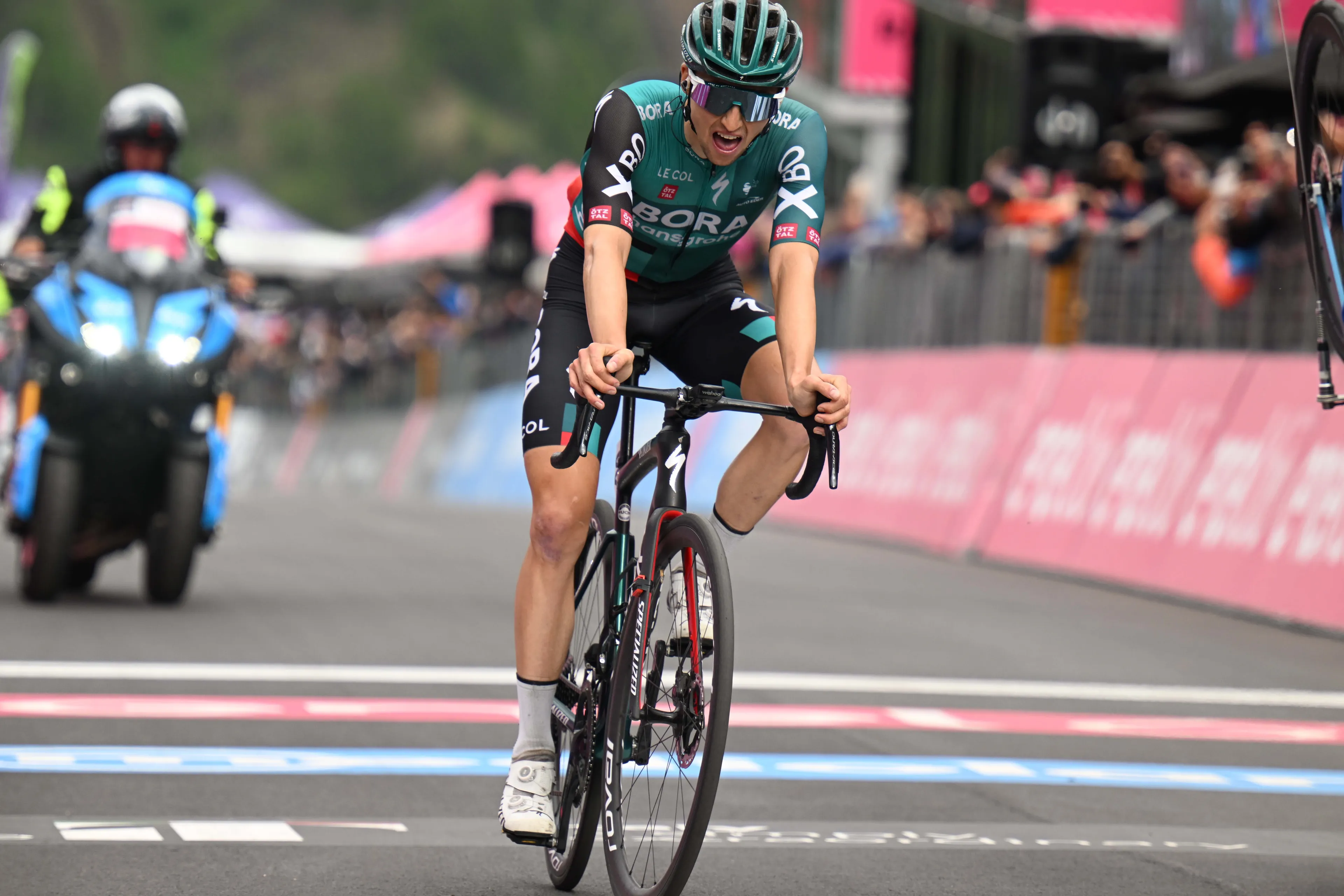 Vuelta a Espana "still all to play for" Jai Hindley thinks after surviving first mountain stage