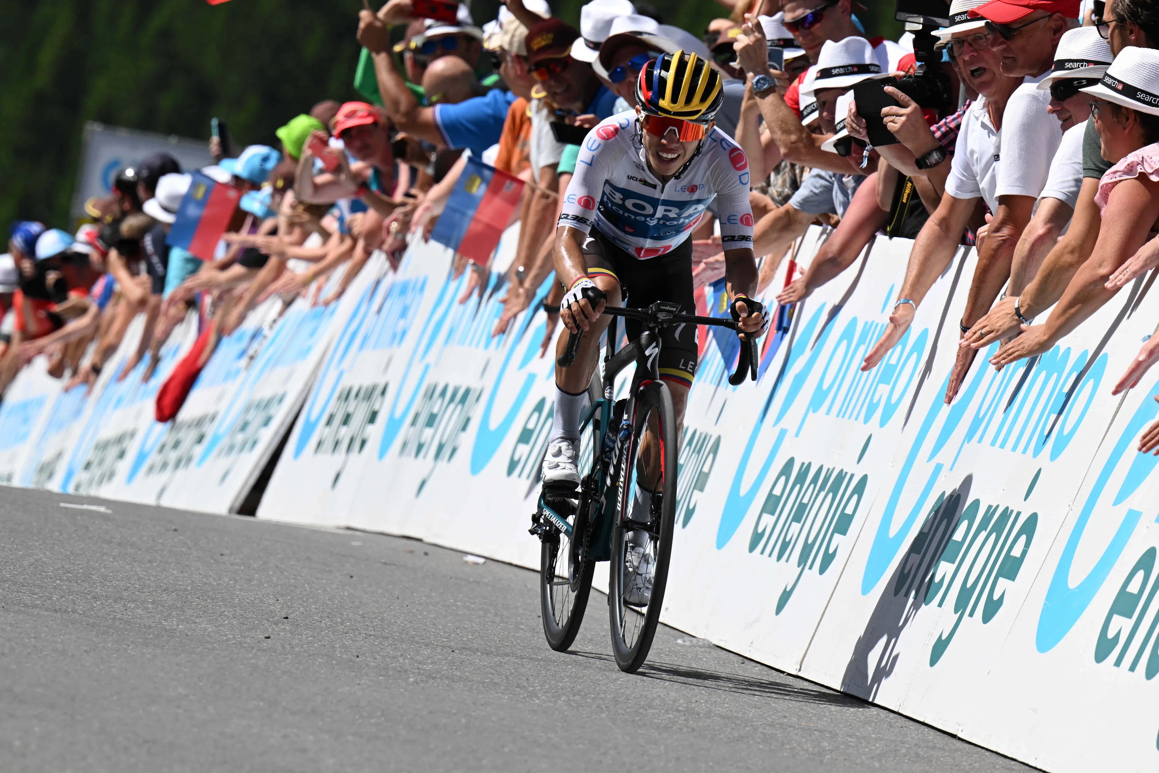 Despite having only two riders besides him, Higuita jumps into Suisse lead with massive performance in Malbun