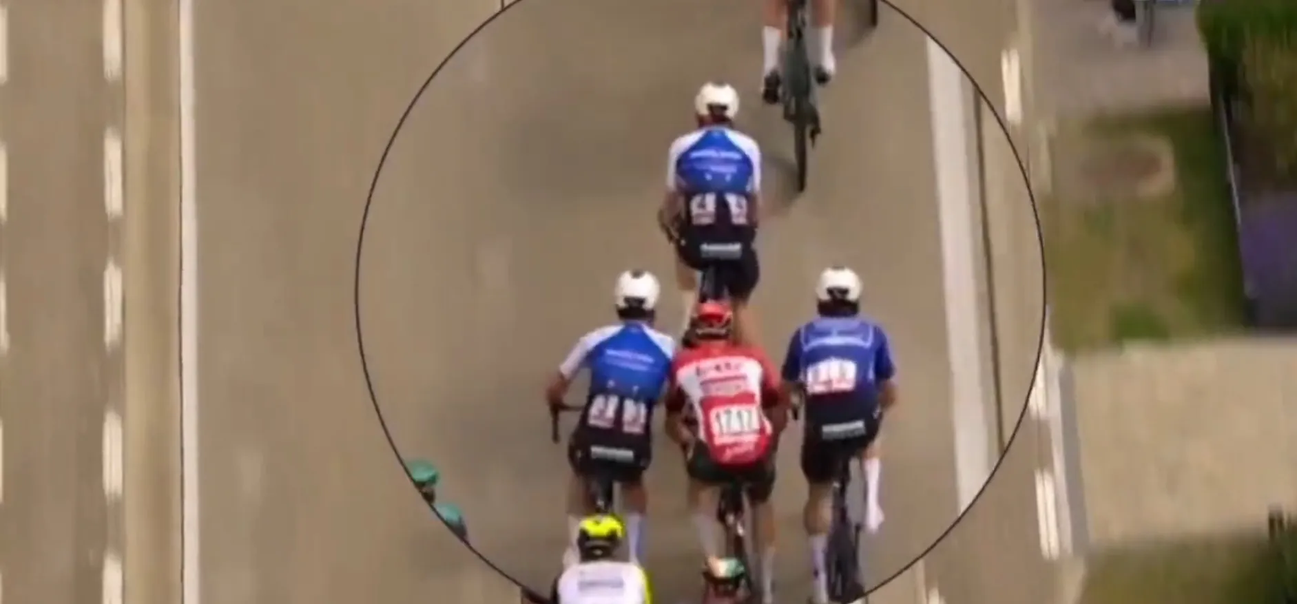 Video | Wellens and Quick-Step get physical in Belgium Golden Kilometer, disqualifications and final GC disputed