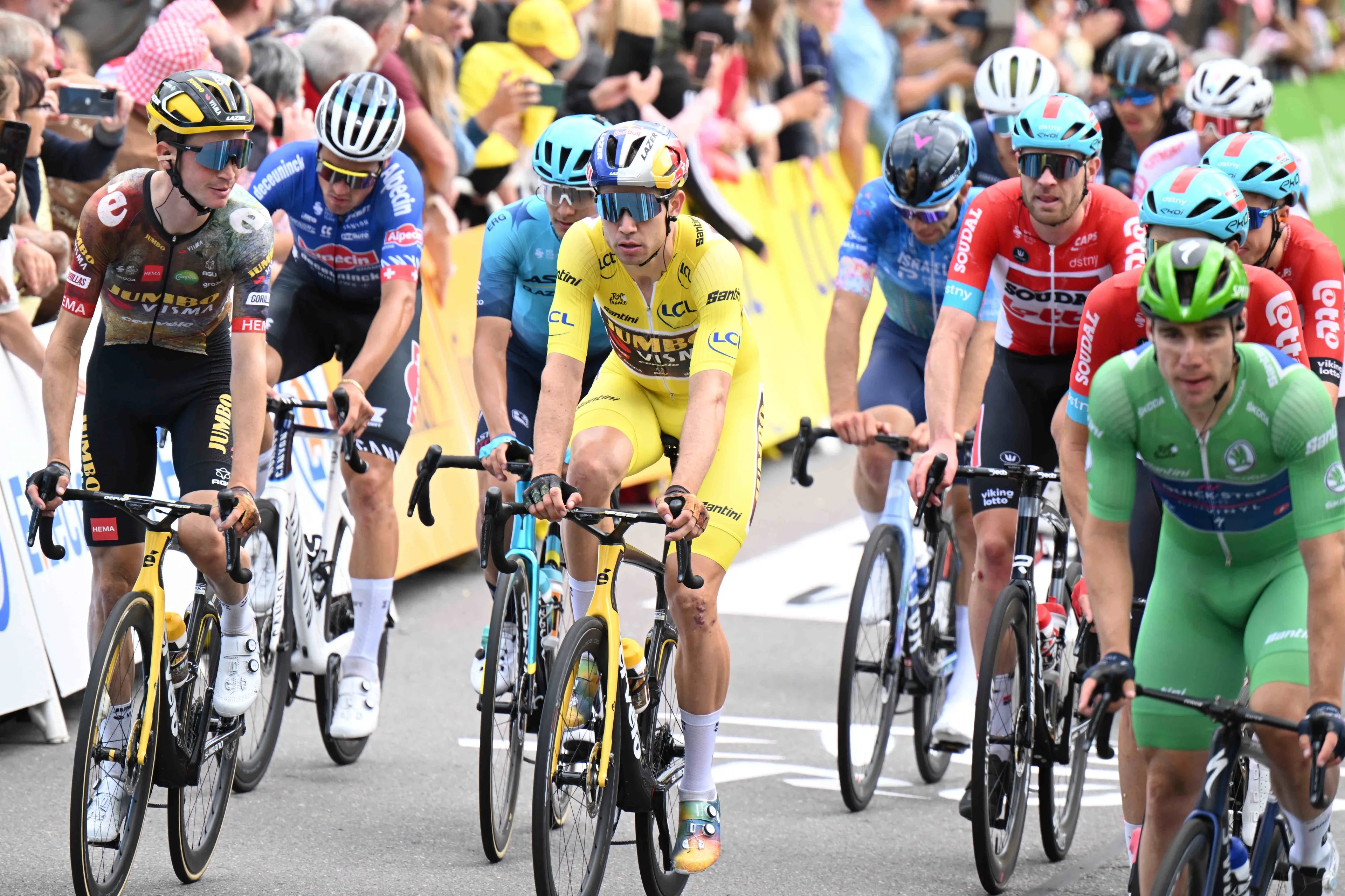 Wout van Aert says goodbye to yellow jersey after "mission impossible" breakaway