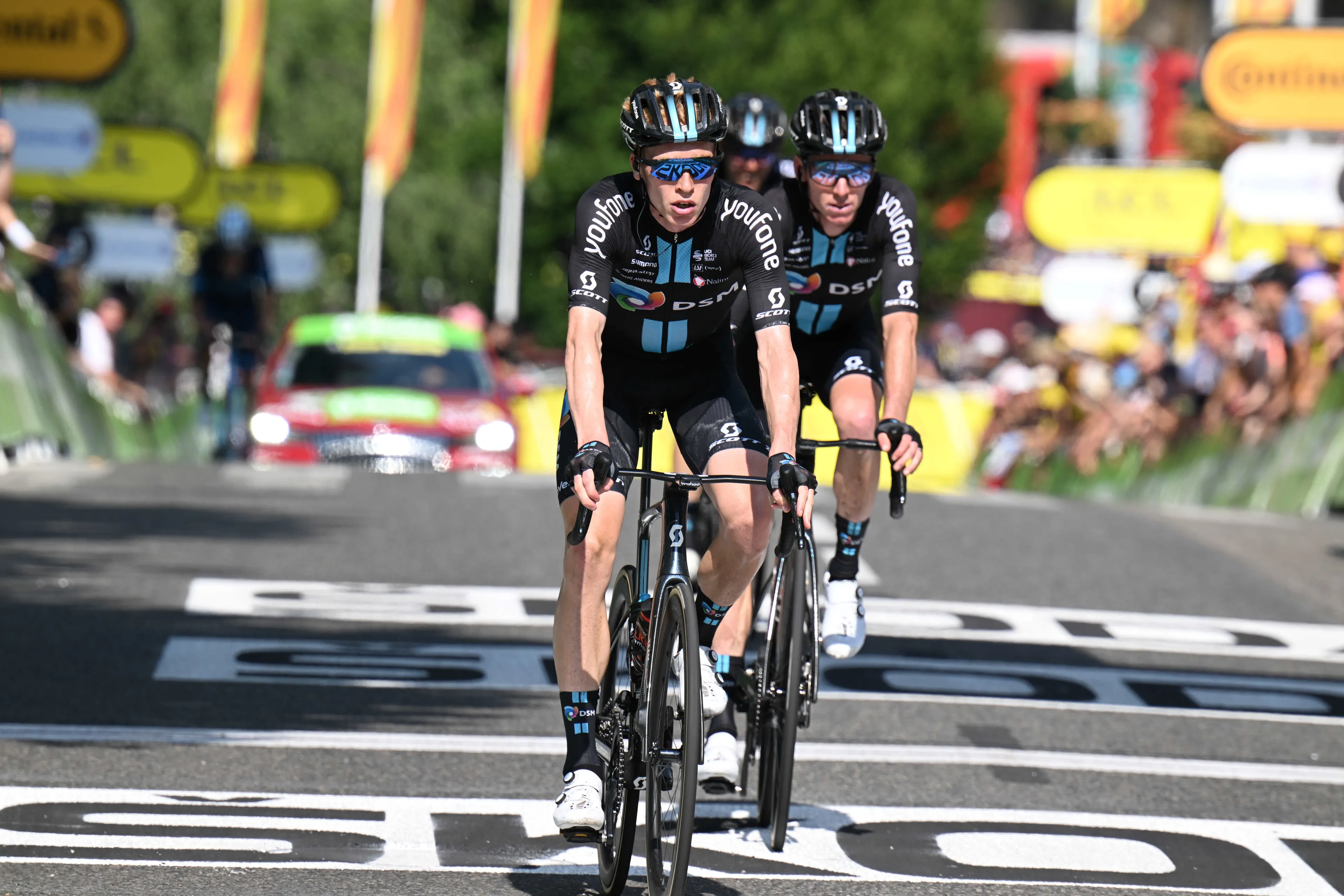 Romain Bardet's GC hopes suffer hit after "one of my worst days I’ve ever had on the bike"