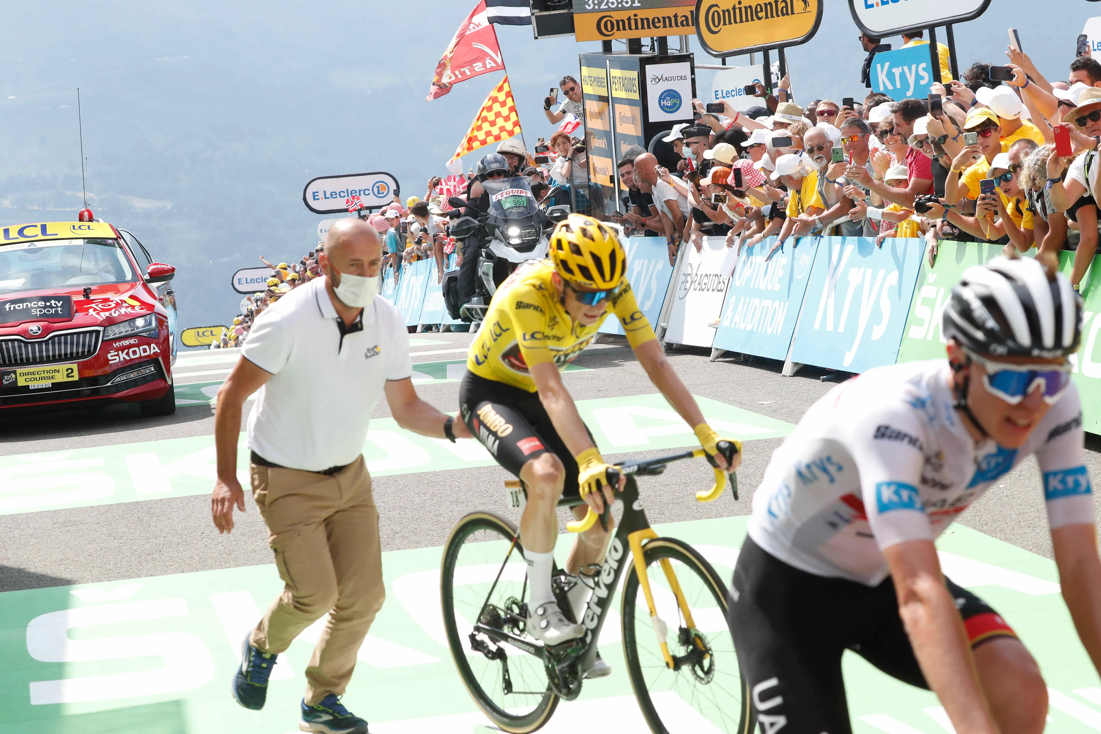 Alberto Contador on Tadej Pogacar and Jonas Vingegaard ahead of Tour de France: "I think these two riders are on another level"