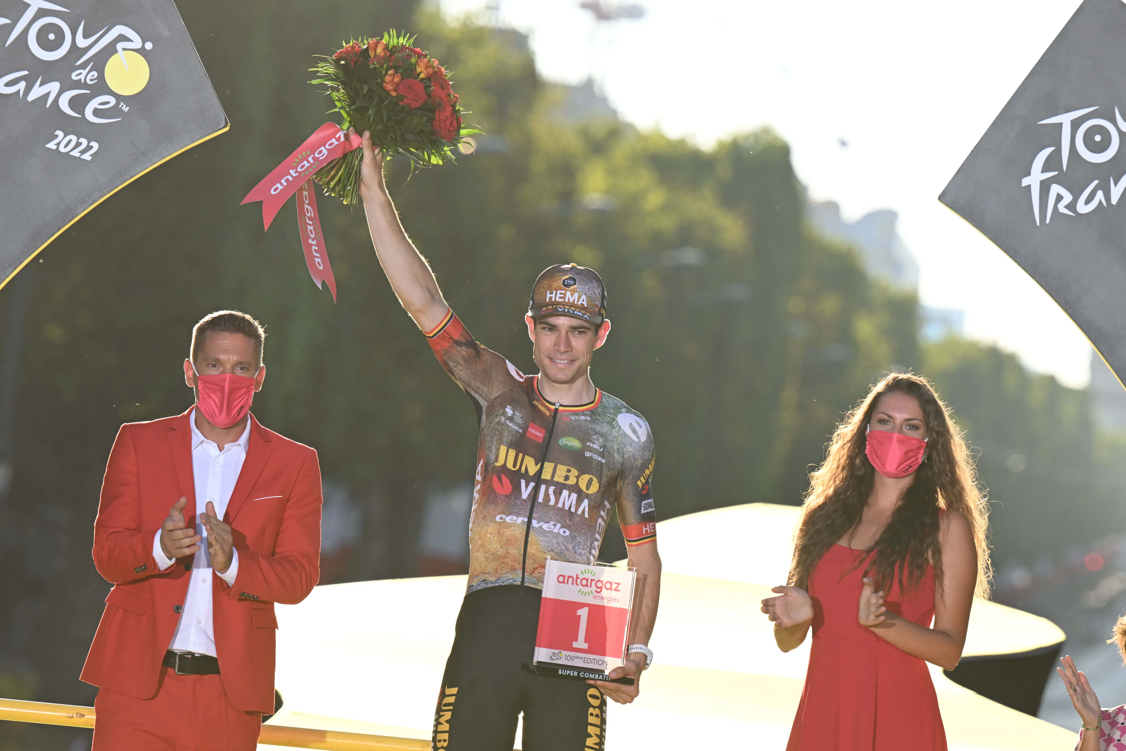 Wout van Aert wins super combative award at Tour de France