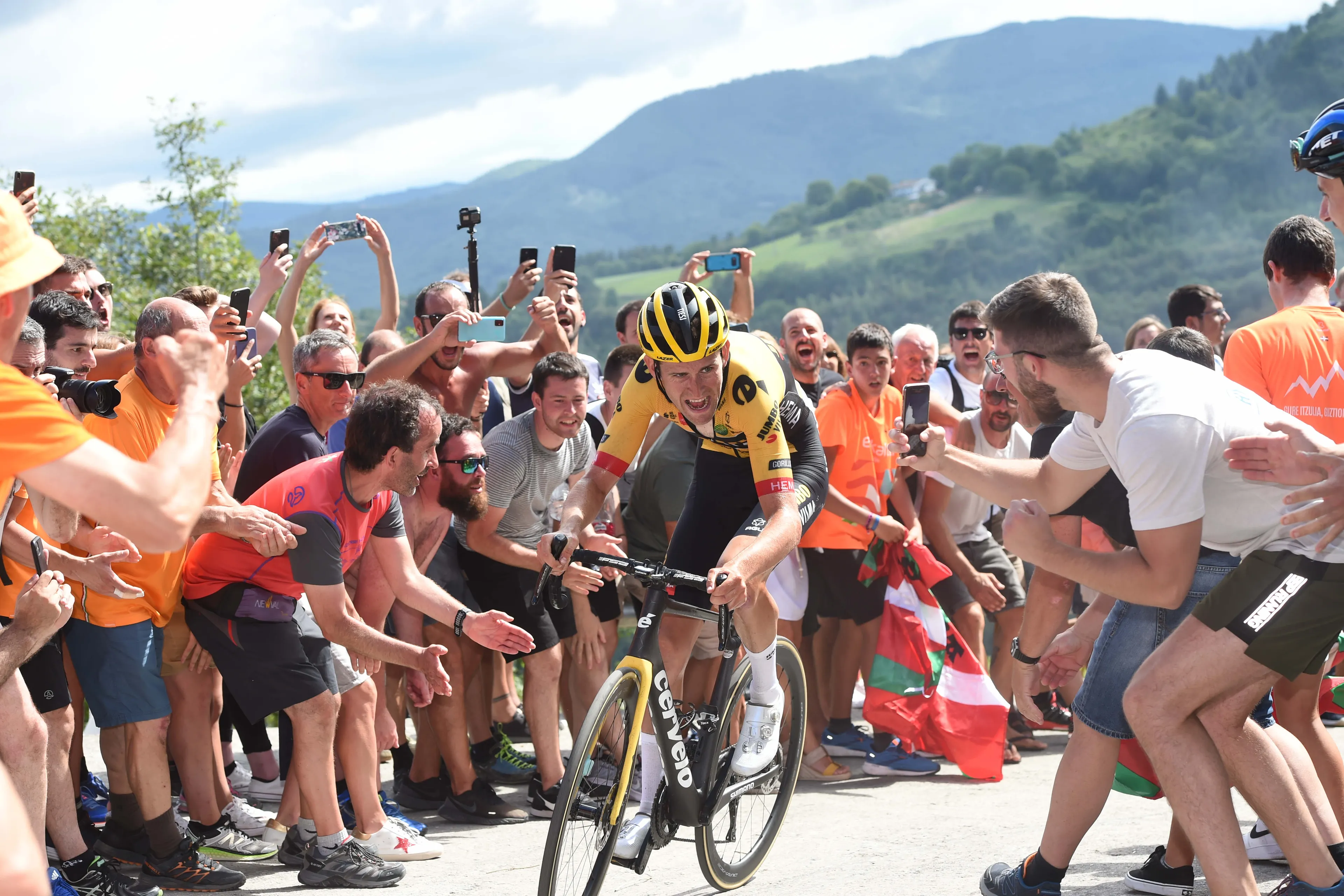 "I can be very proud of this third place" - Tiesj Benoot seizes freedom to finish on podium of San Sebastian