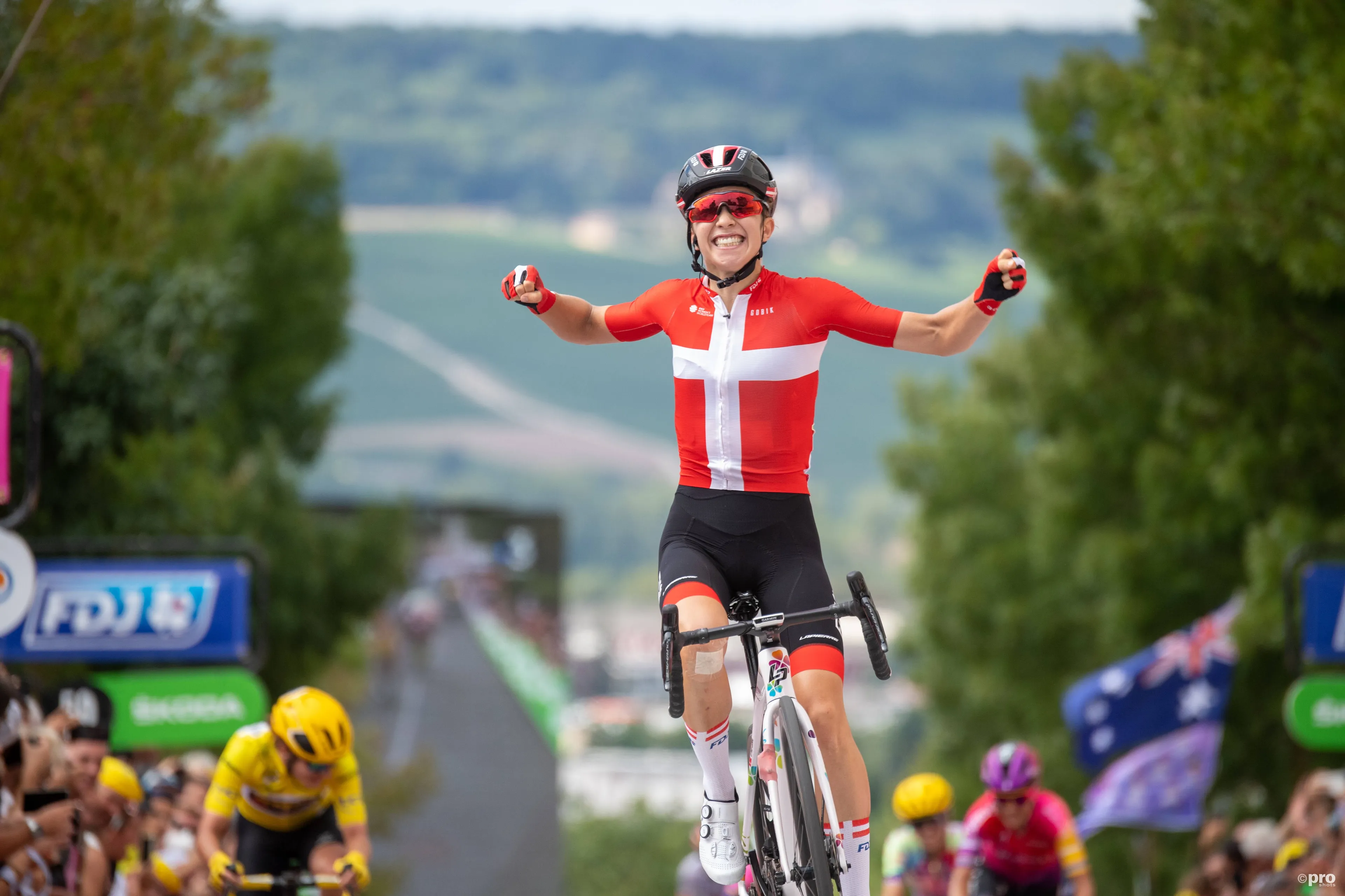 Cecilie Uttrup Ludwig victorious on stage 2 at the Tour Down Under
