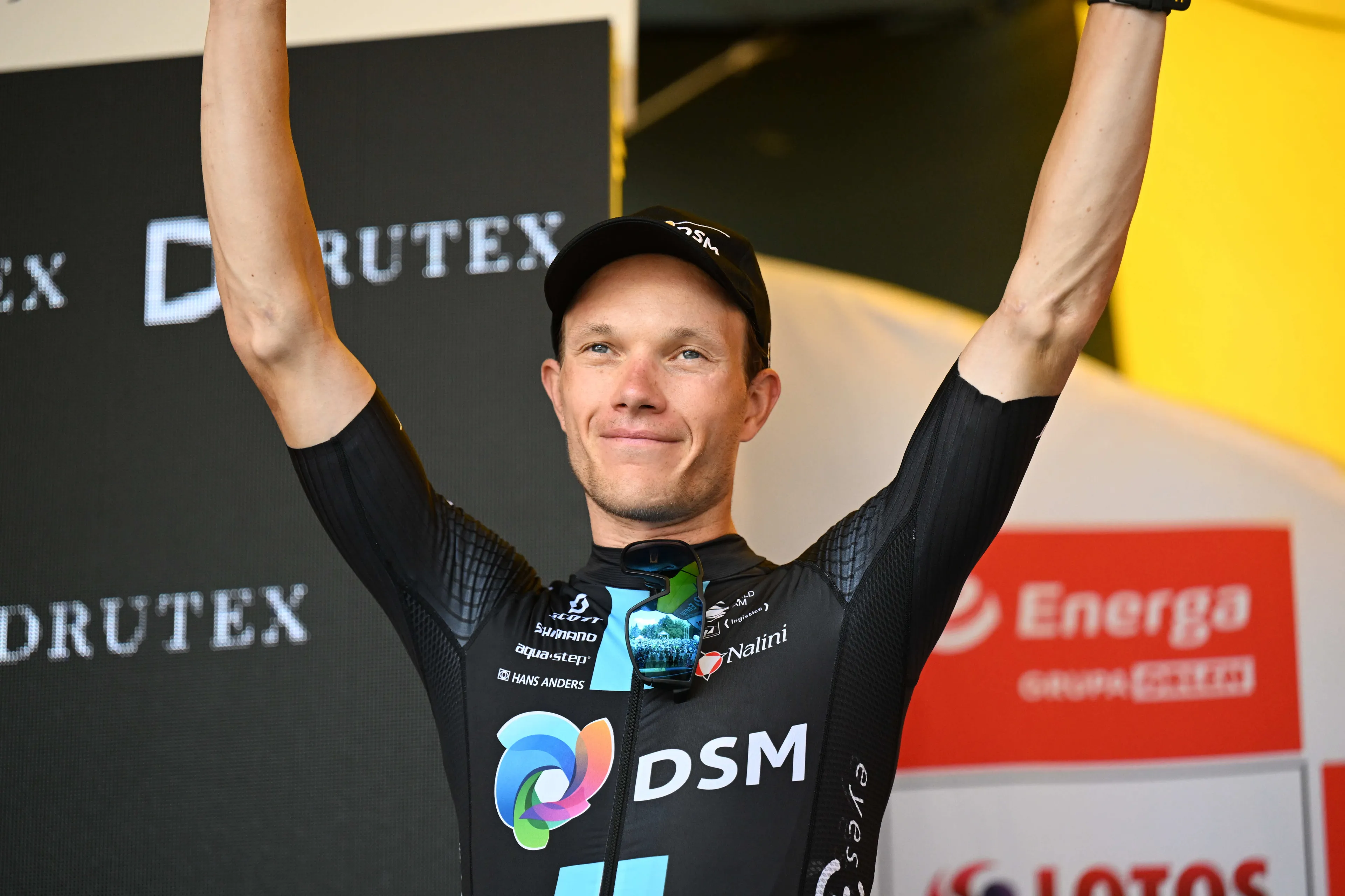 Mark Donovan and Nikias Arndt leave Vuelta a Espana has DSM suffer from Covid-19 cases