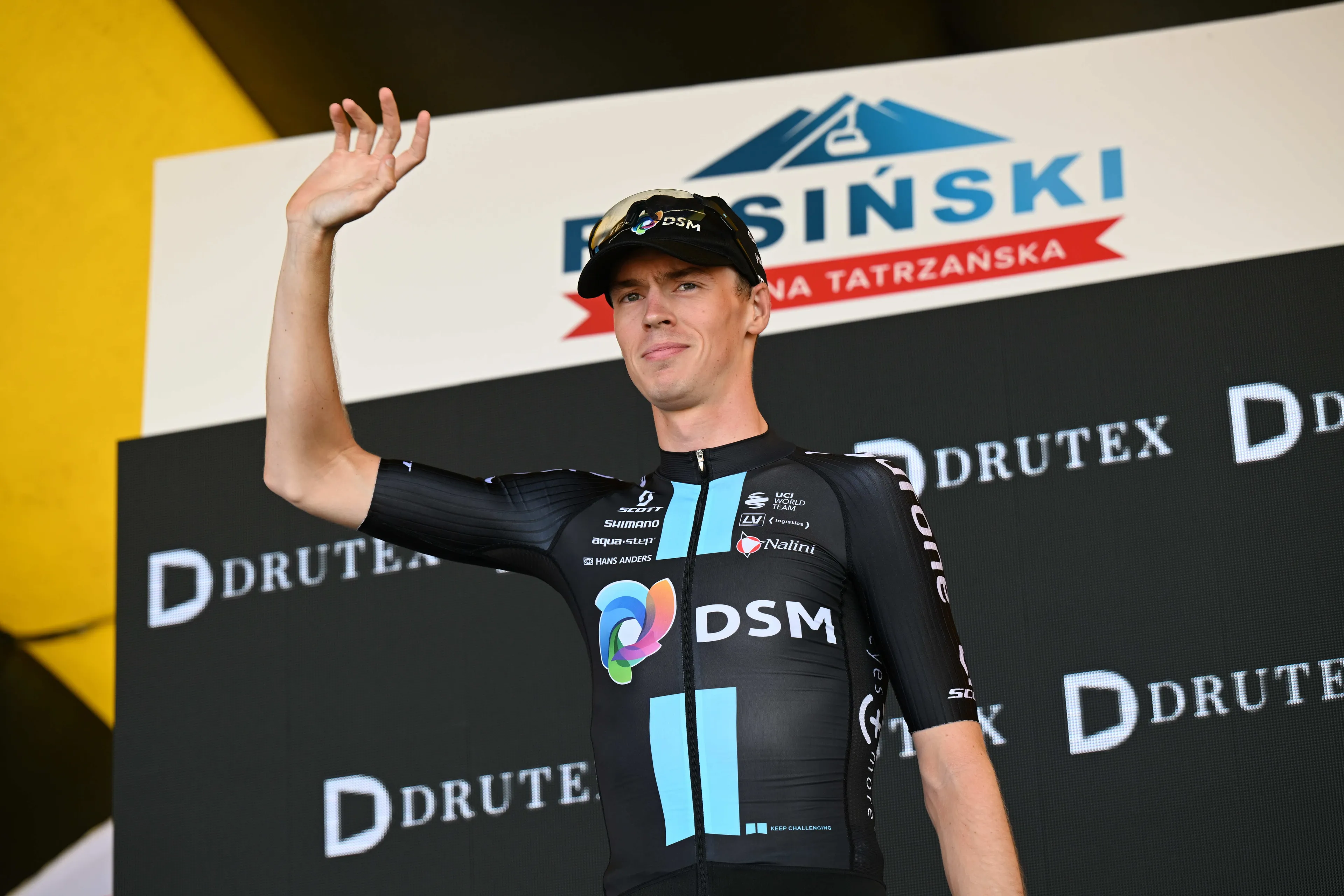 Team DSM reveals Vuelta a Espana team with Thymen Arensman aiming for GC