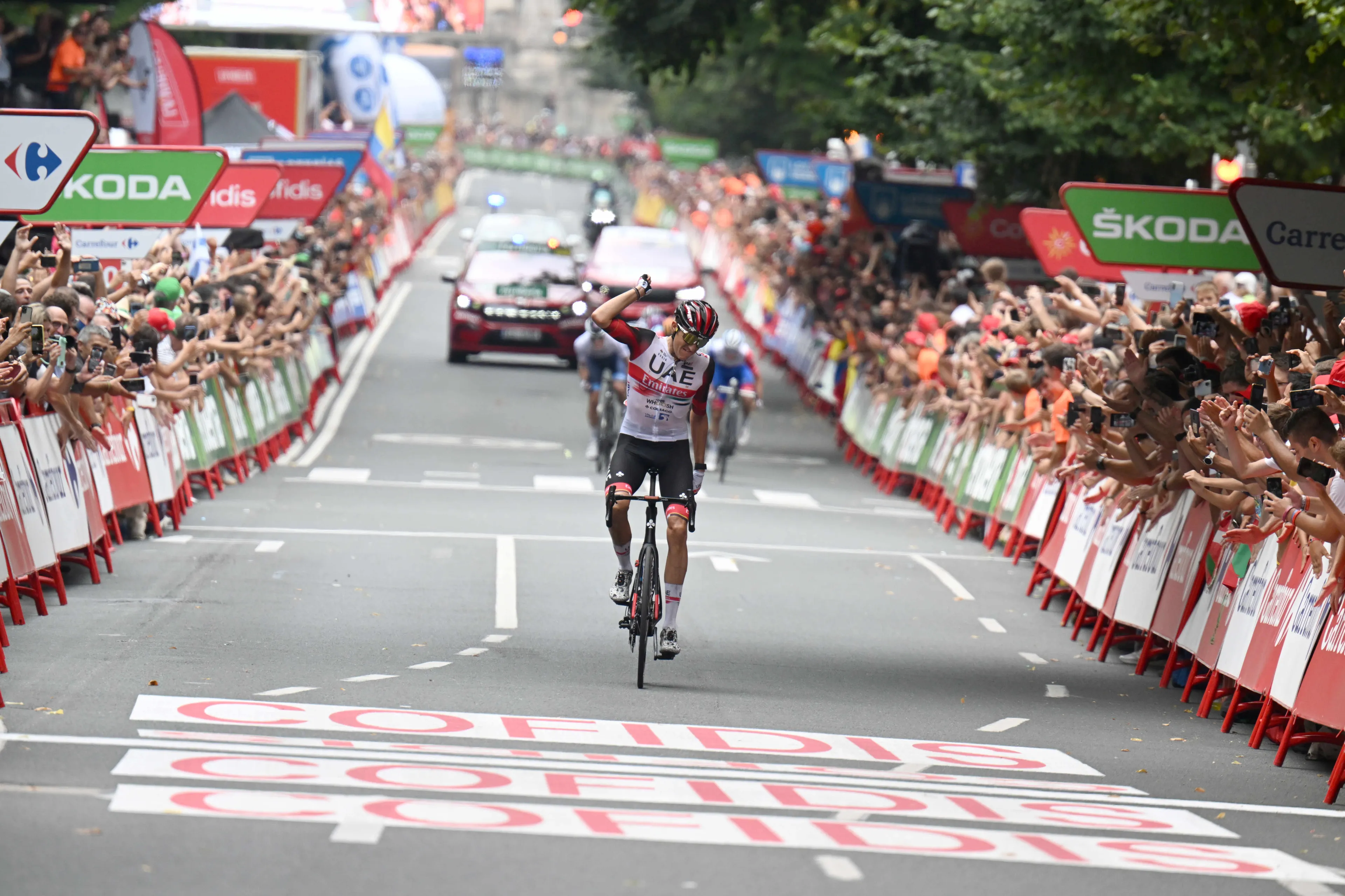 Marc Soler takes big win in Bilbao as breakaway succeeds and Rudy Molard takes over race lead