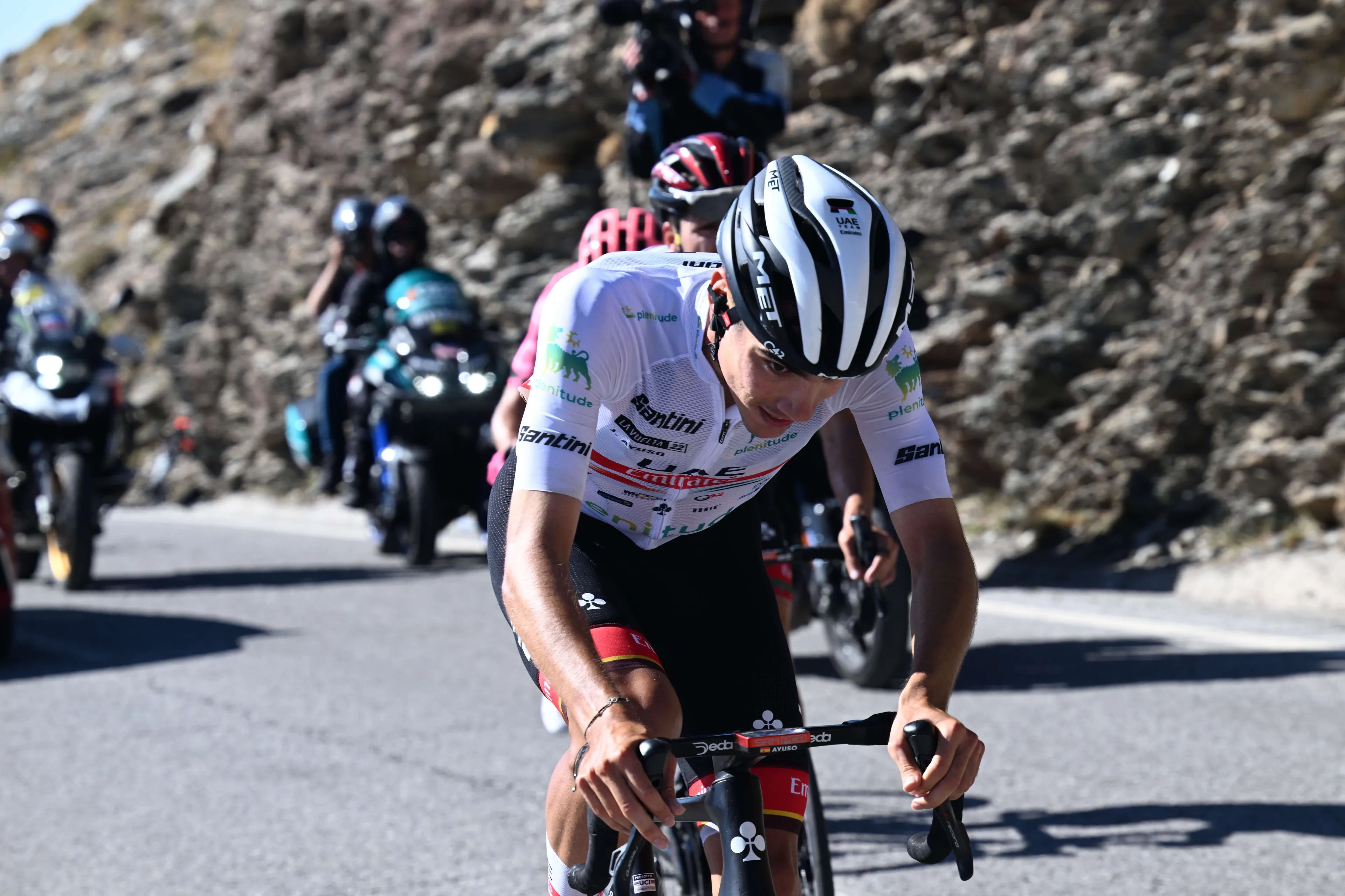 Juan Ayuso not expecting miracles on return to action at the Tour de Romandie: "Let's see how it plays out day by day"