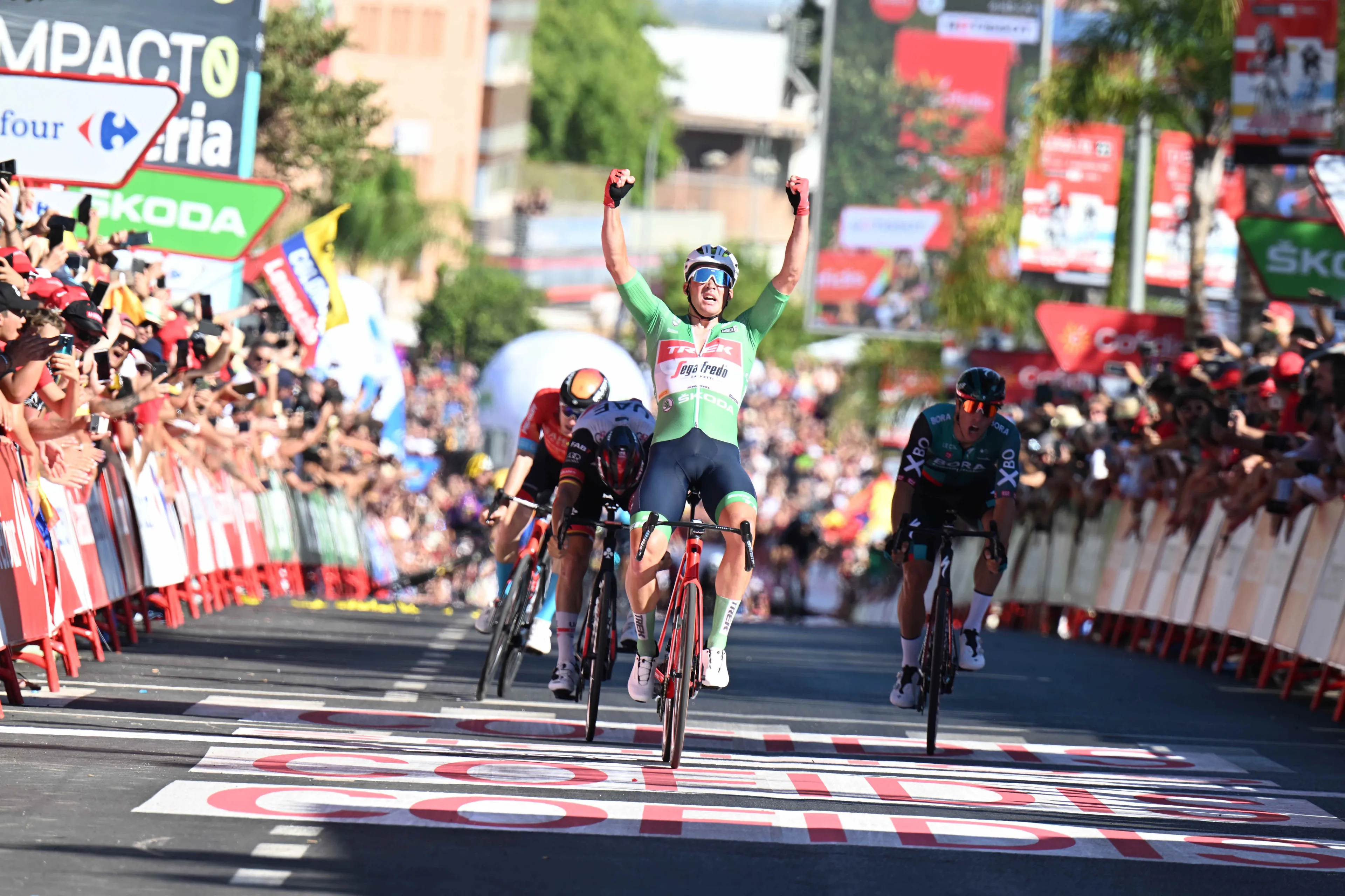 Vuelta a Espana: Mads Pedersen wins stage 16 as Roglic crashes and Evenepoel punctures in dramatic finale
