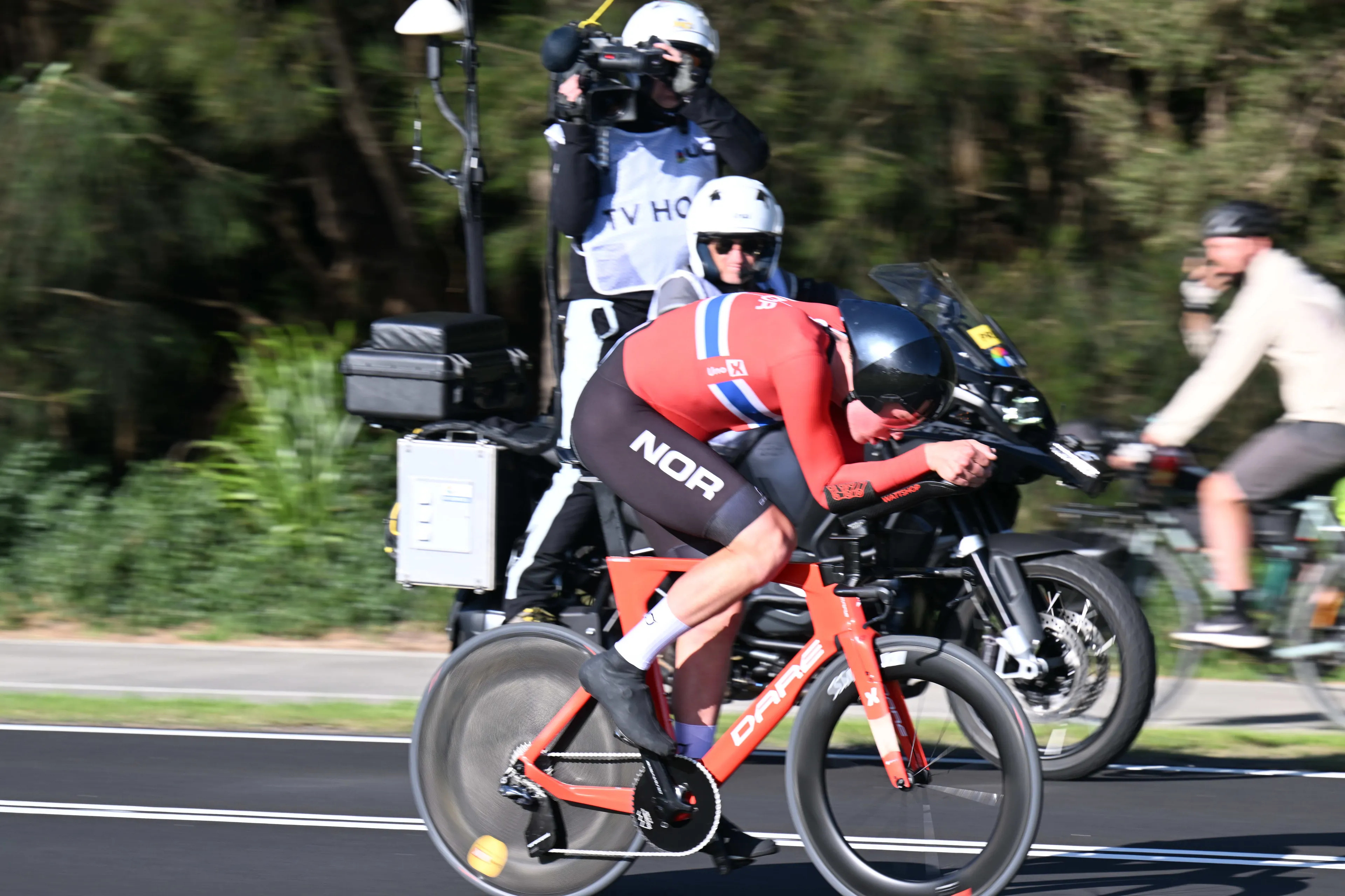 Soren Waerenskjold proves time-trial prowess with victory on stage 1 of Baloise Belgium Tour 2024
