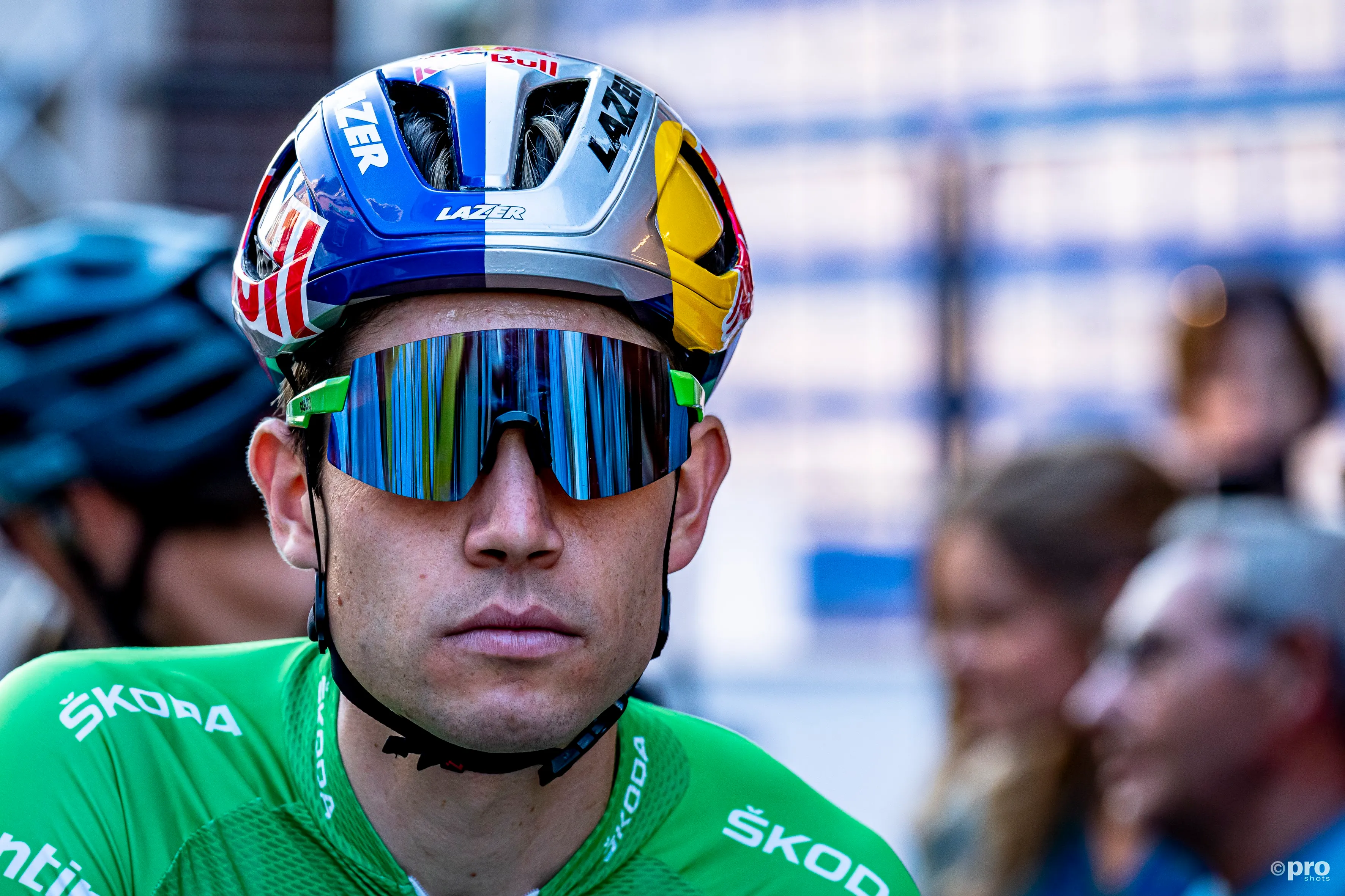 "Win Flanders and/or Roubaix focus on stage victories in the Tour" - Wout van Aert reveals his targets for 2023