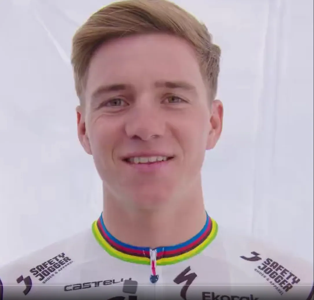 Video: Remco Evenepoel reveals new World Champion equipment