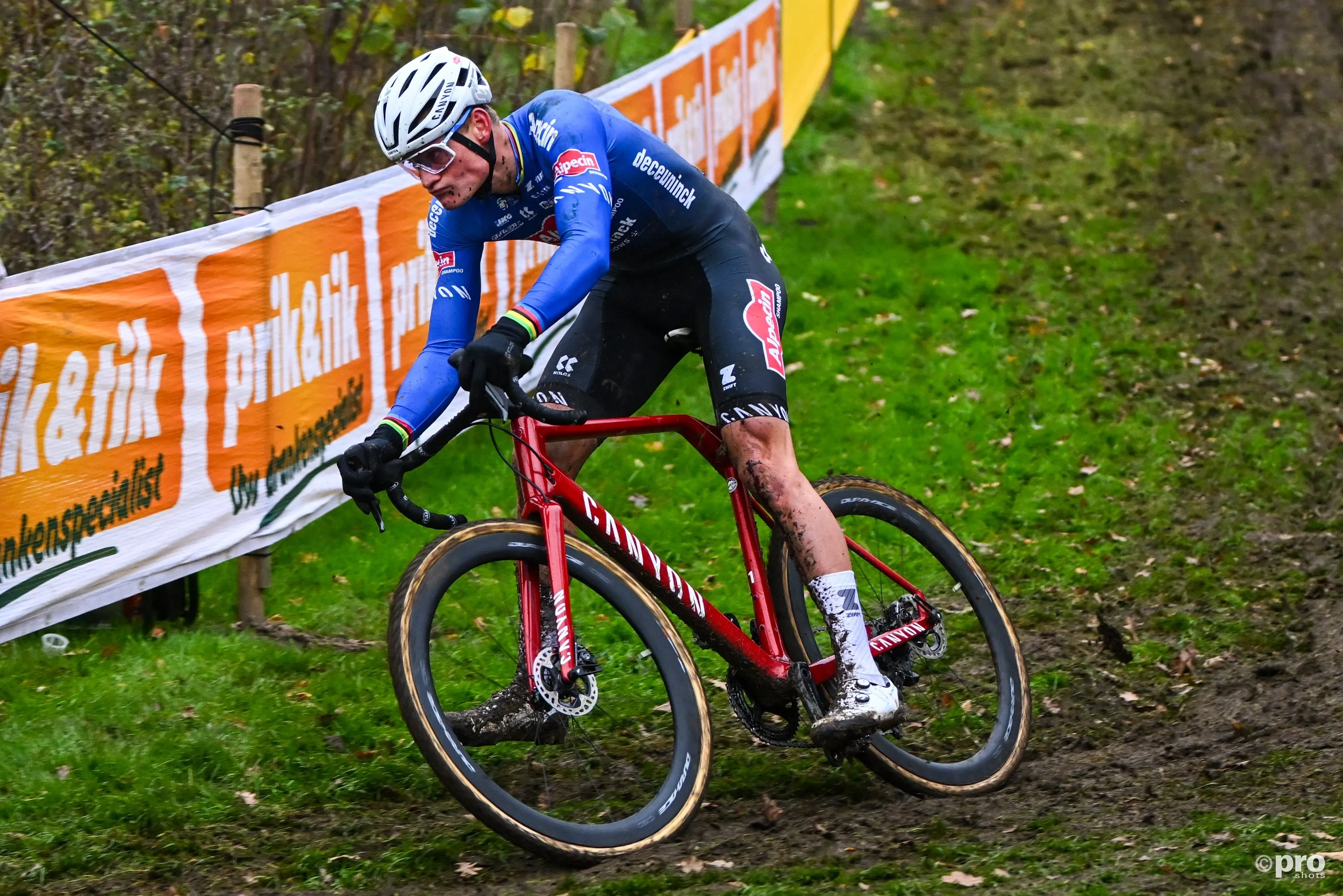 Mathieu van der Poel: "I would have preferred to have beaten him without that puncture"