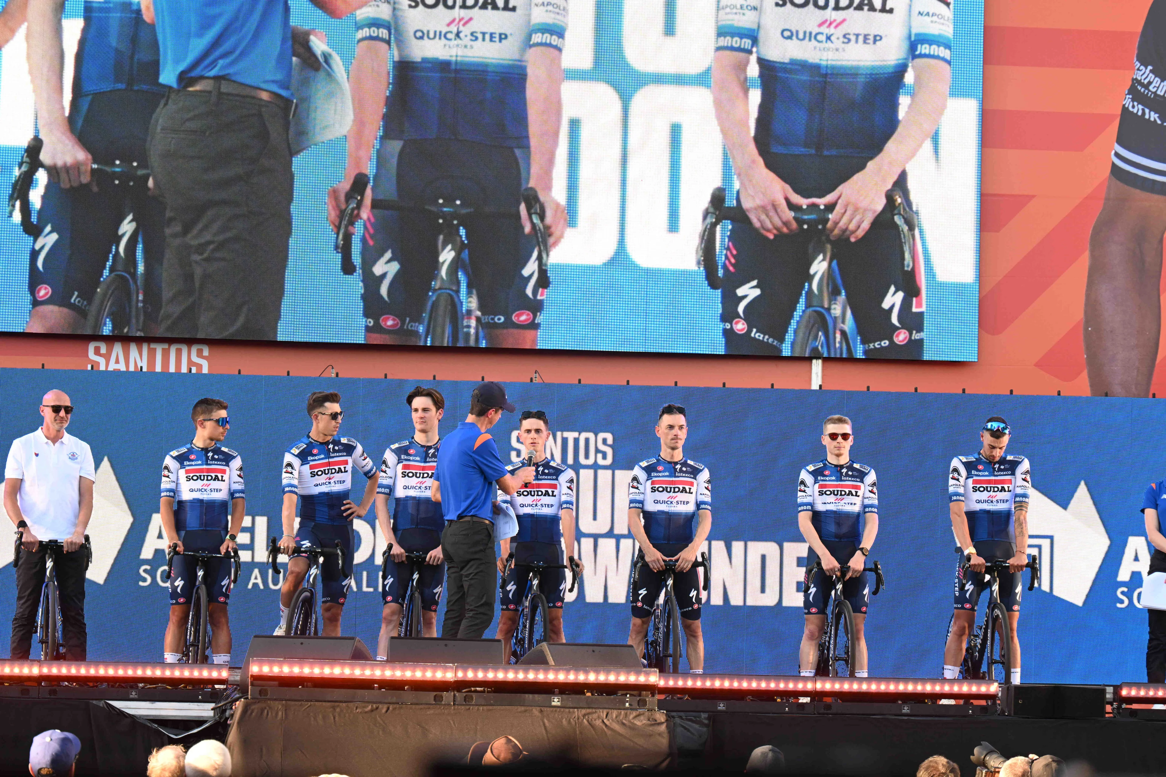 Crashes and punctures plague Soudal - Quick Step at Paris-Roubaix