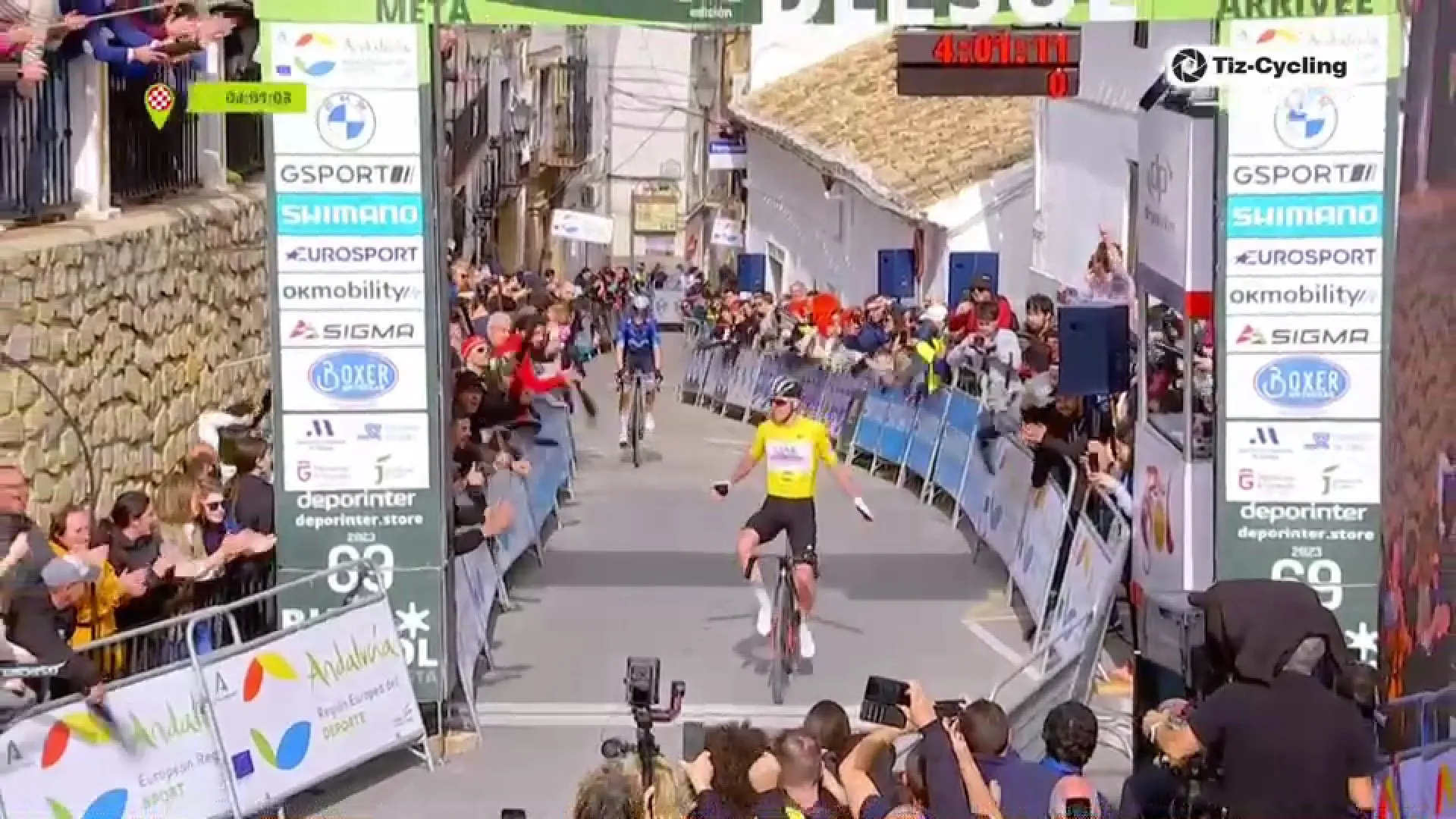 Video: Tadej Pogacar and Enric Mas' sprint battle up Vuelta a Andalucia stage 4's finale