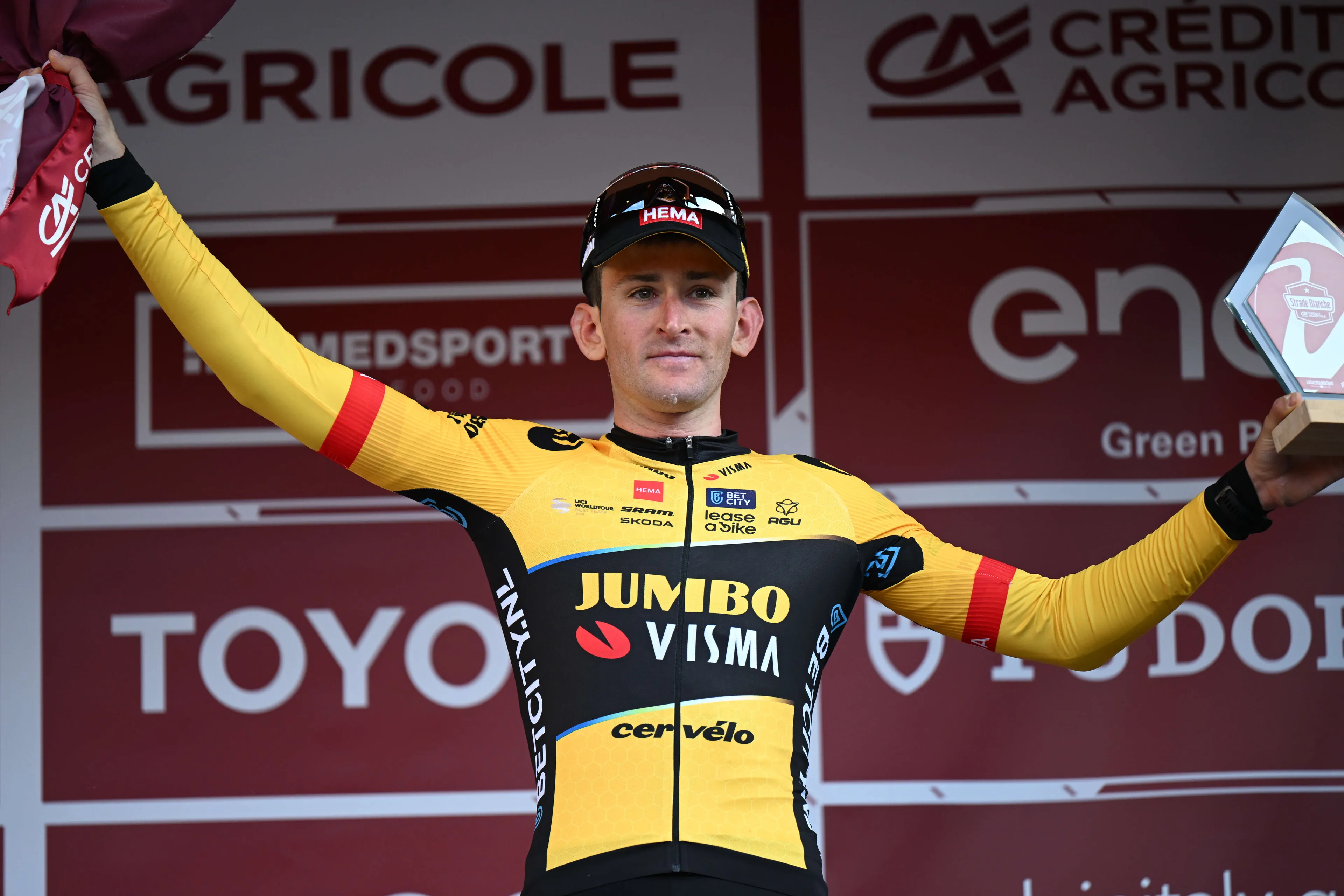 Louis van Gaal was a prominent figure at Jumbo-Visma's Tour de France party "he started talking to me in English" - Tiesj Benoot