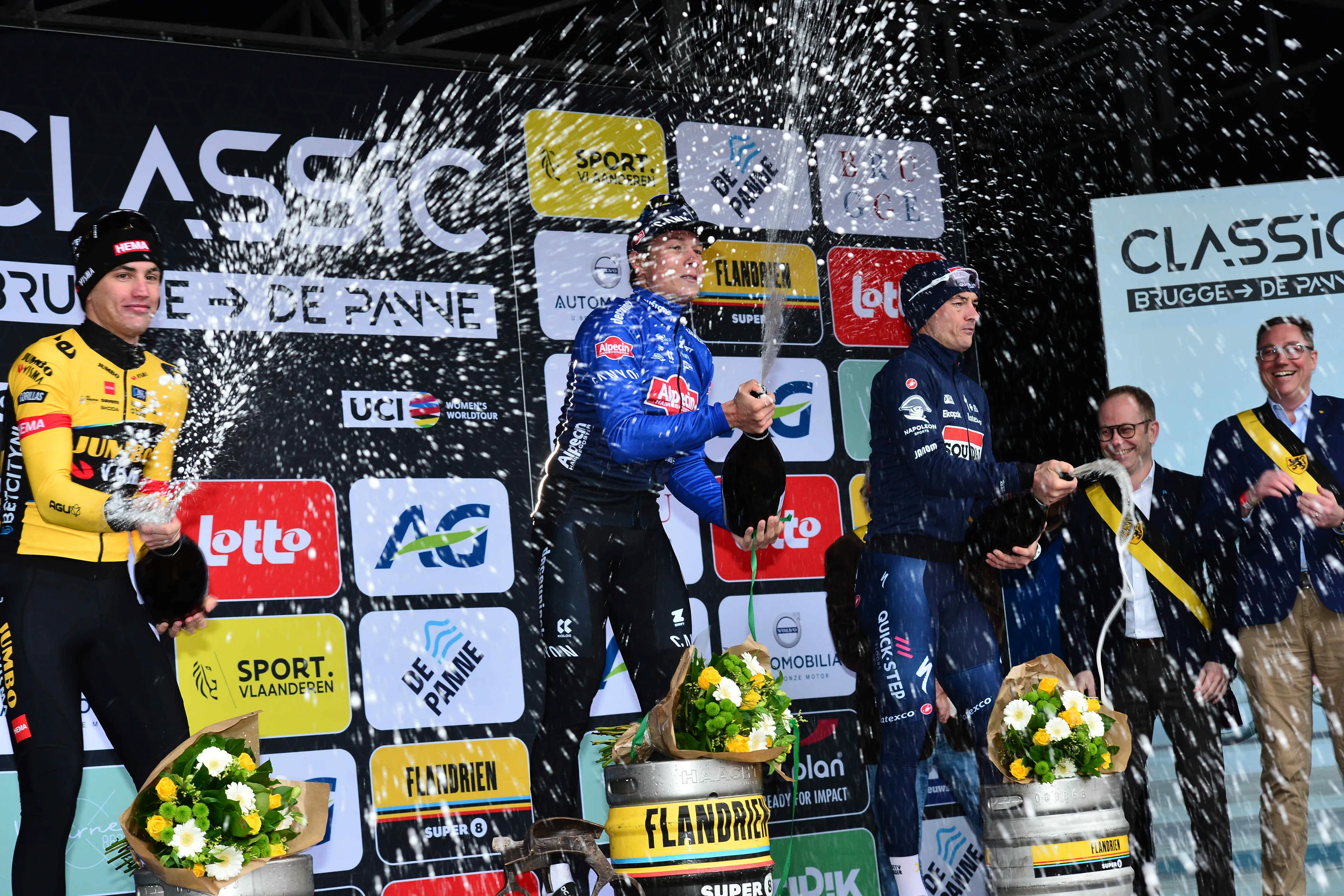 Jasper Philipsen thrives in brutal conditions as Classic Brugge-De Panne: "I don't think it was the best sprint, but I think everyone suffered"