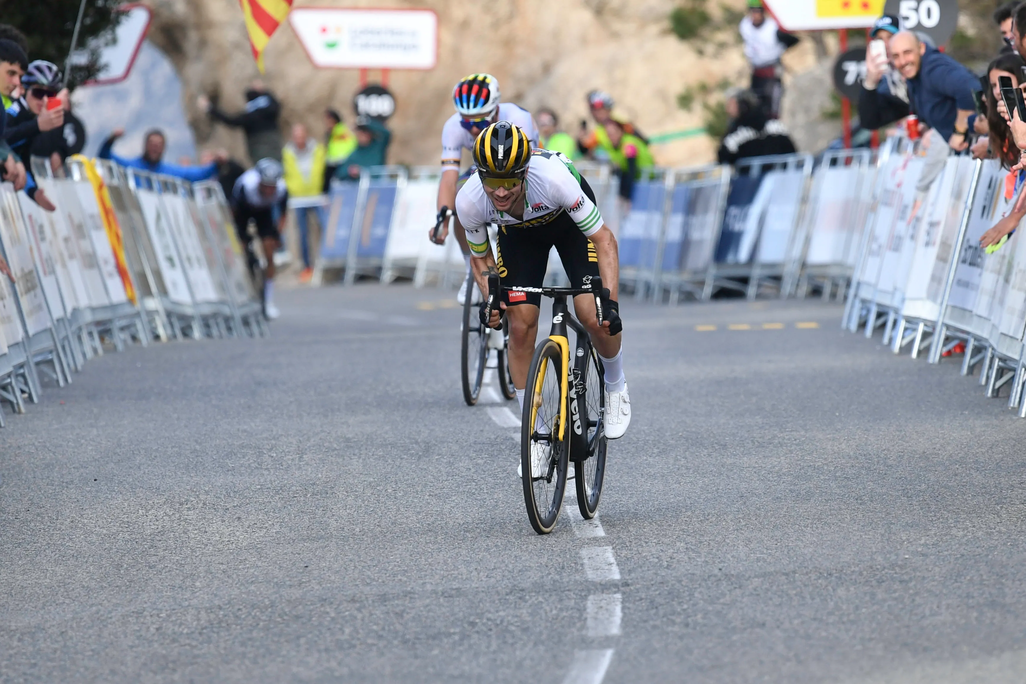 Volta a Catalunya: Primoz Roglic wins queen stage and defends race lead after cracking Evenepoel in final sprint