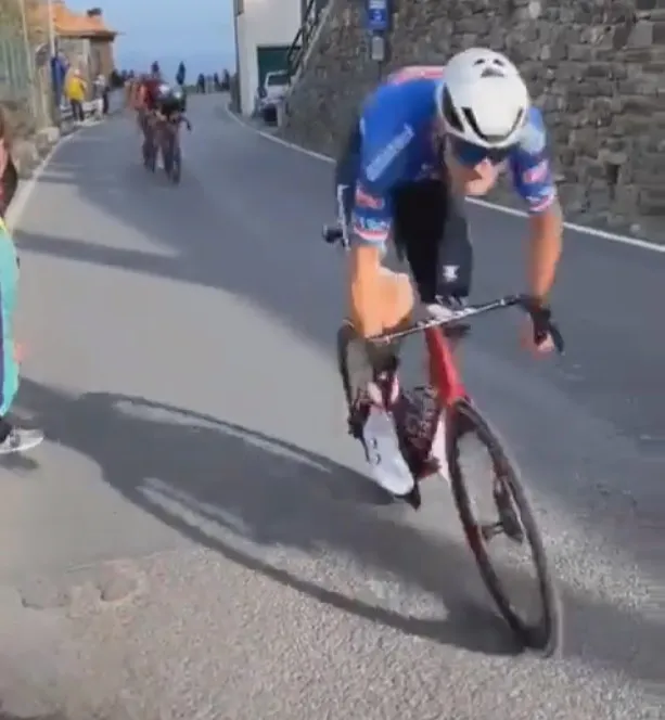 Video: First-person view of Mathieu van der Poel's winning Milano-Sanremo attack