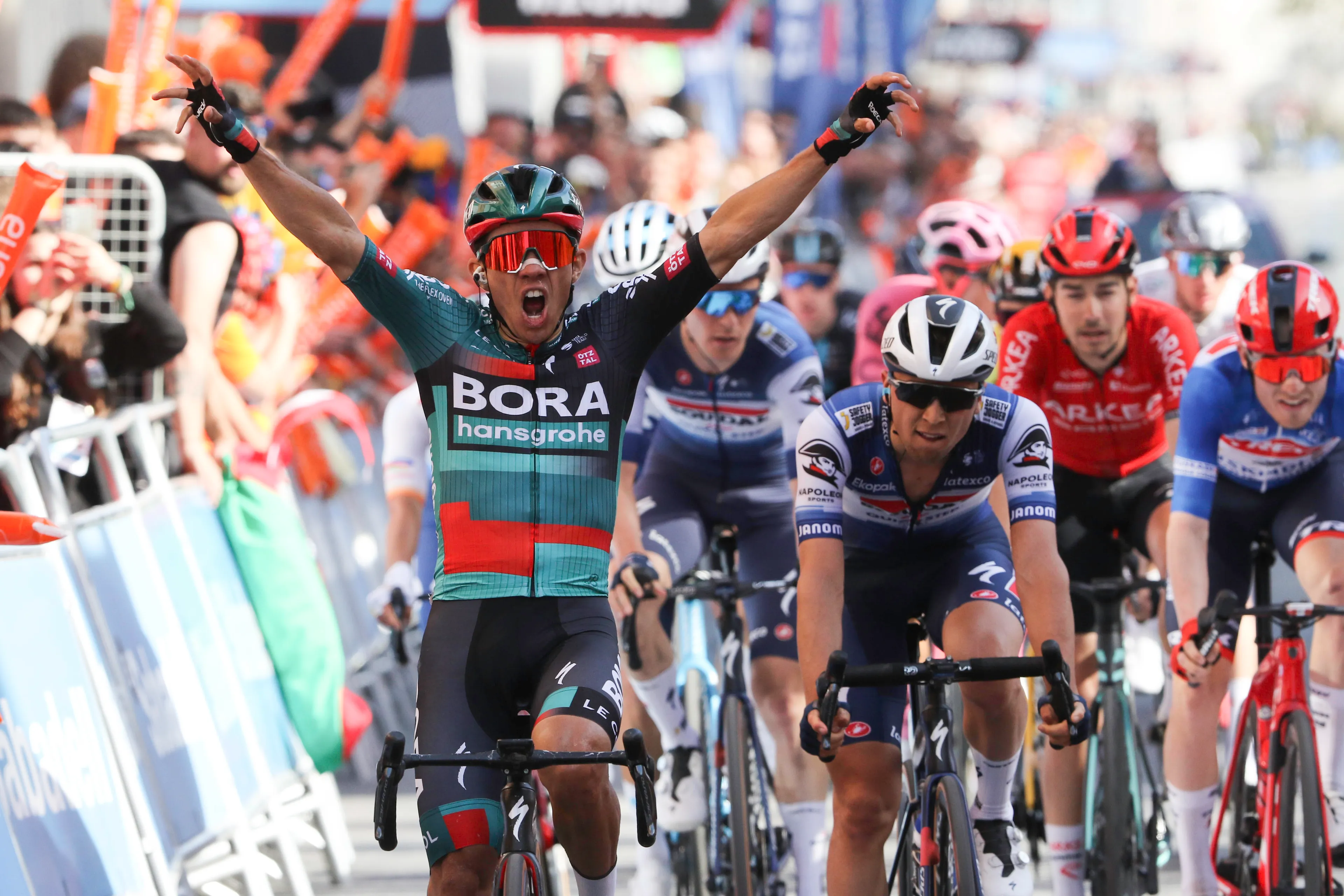 Sergio Higuita takes victory on stage five of the Itzulia Basque Country as Vingegaard retains race lead
