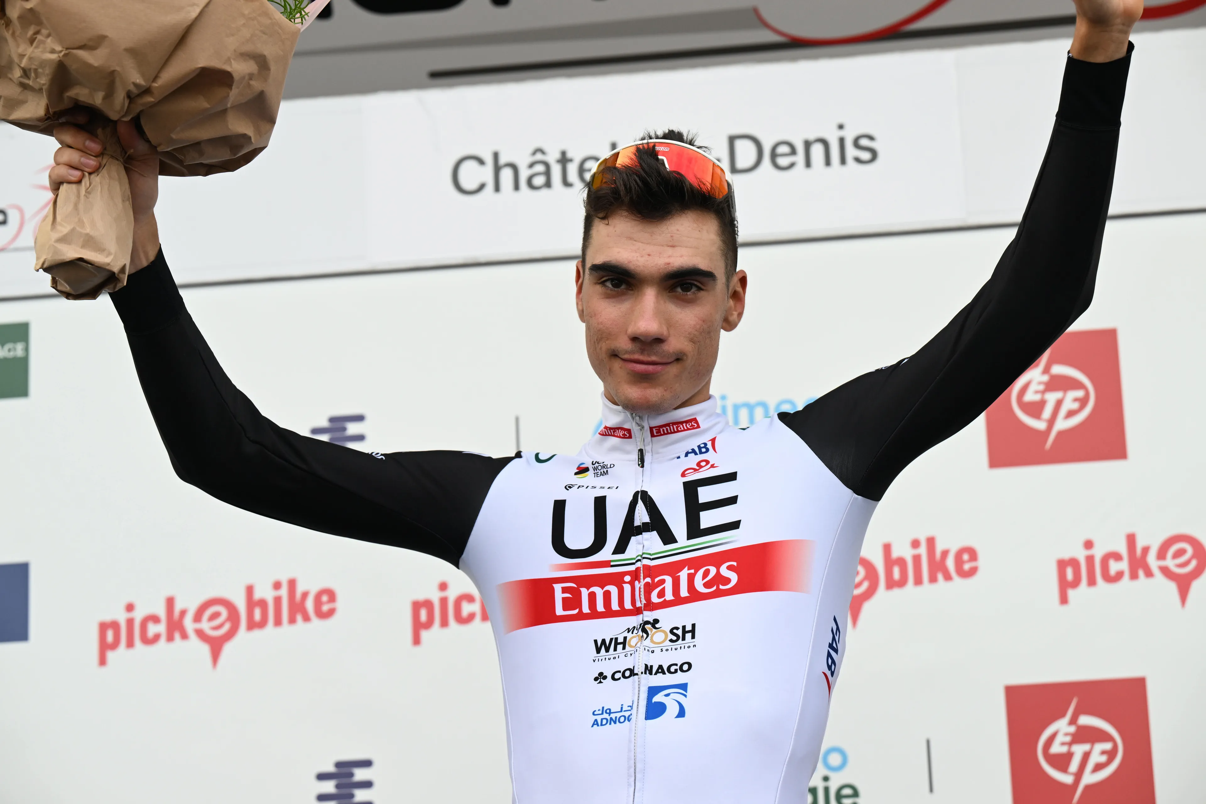 "I always have scales to weigh food" - Juan Ayuso reveals he has just four days a year where he can eat what he likes