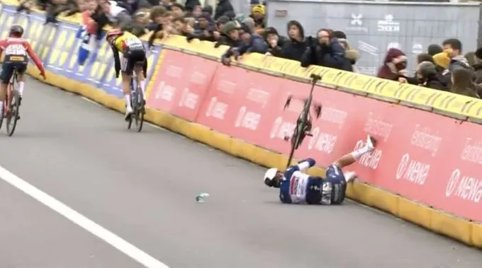 VIDEO: Davide Ballerini crashes against barriers mid-sprint at Tour of Flanders