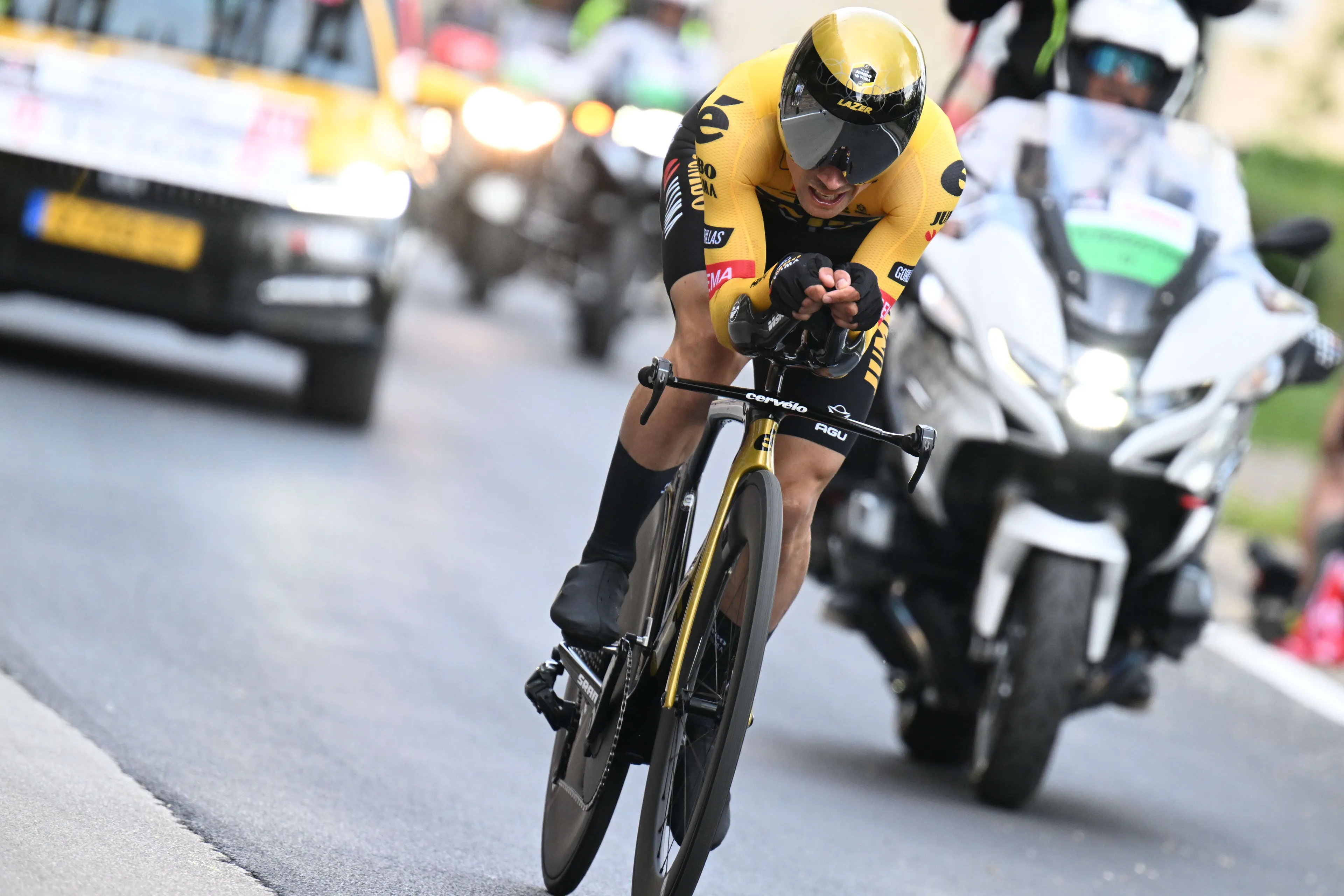 "It is a real scandal" - Philippe Gilbert critical of motorbike positioning during Primoz Roglic's individual time-trial at the Giro d'Italia