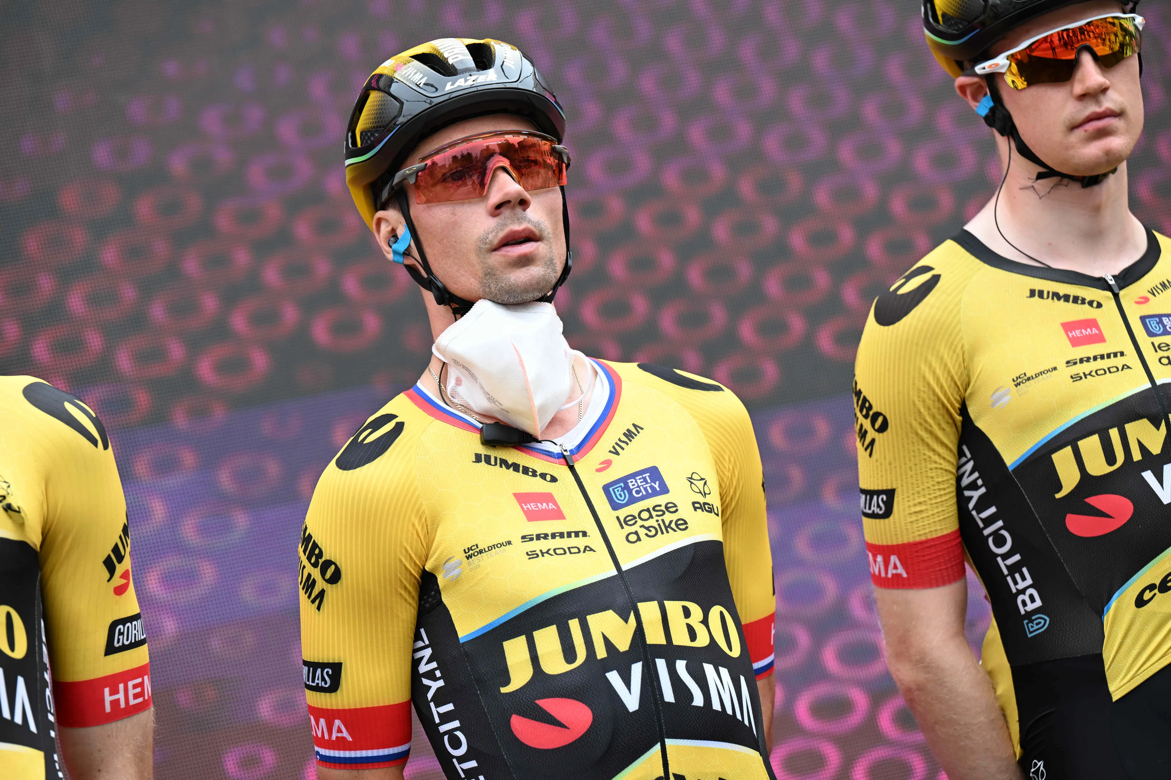 Richard Plugge comments on Giro d'Italia Covid crisis: "You shouldn't want to ride a tough mountain stage with flu"
