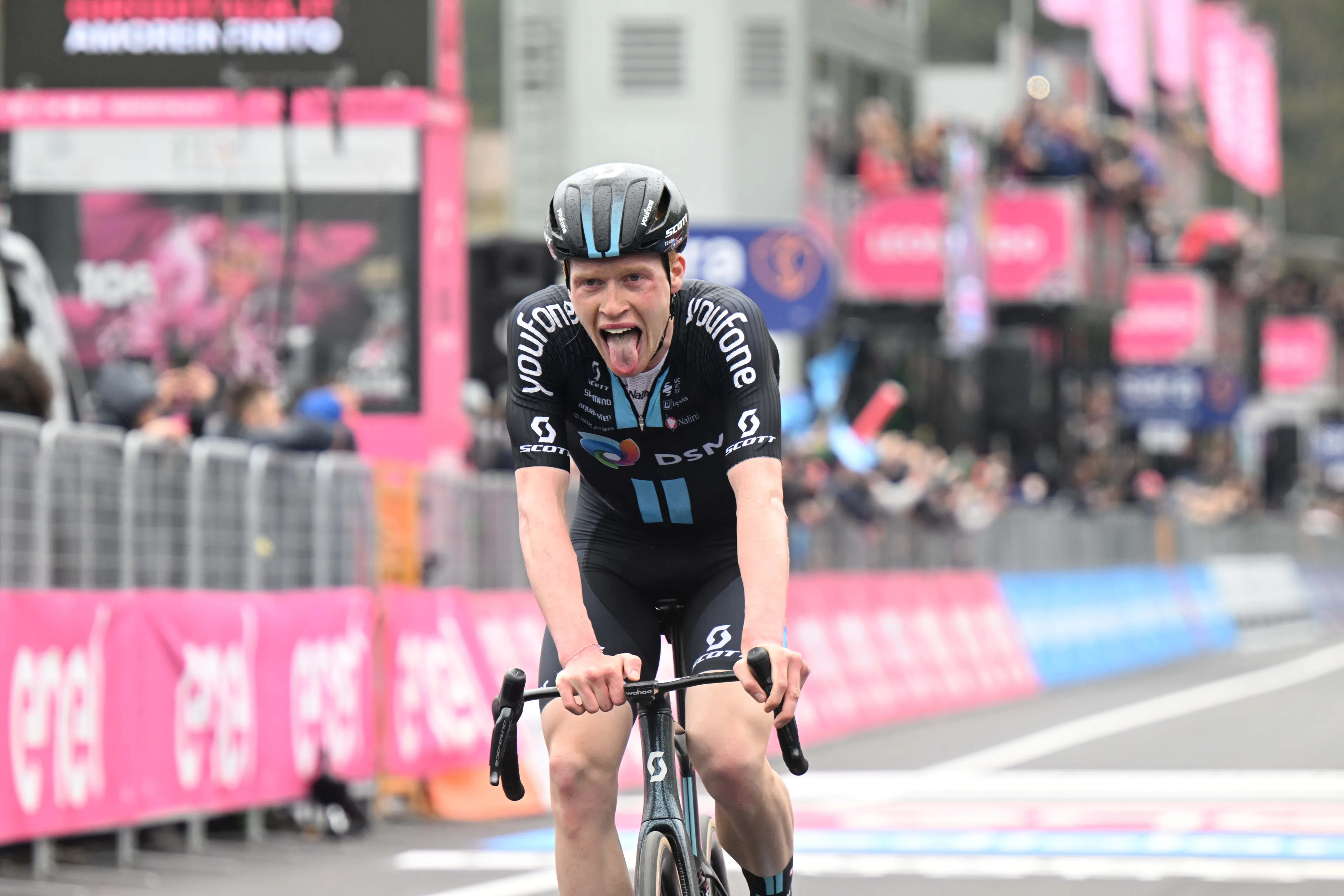 Leknessund after "stealing the pink" from Remco Evenepoel: "It was the goal before the stage, achieving it is incredible"