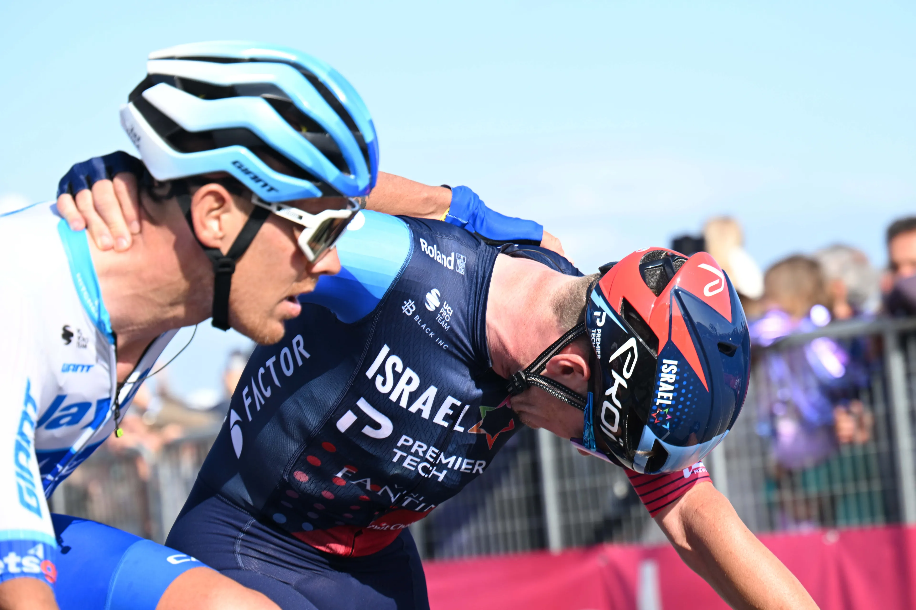 "I wanted to win so I tried to play the game with Clarke" - Alessandro De Marchi's gamble doesn't pay off at Giro d'Italia