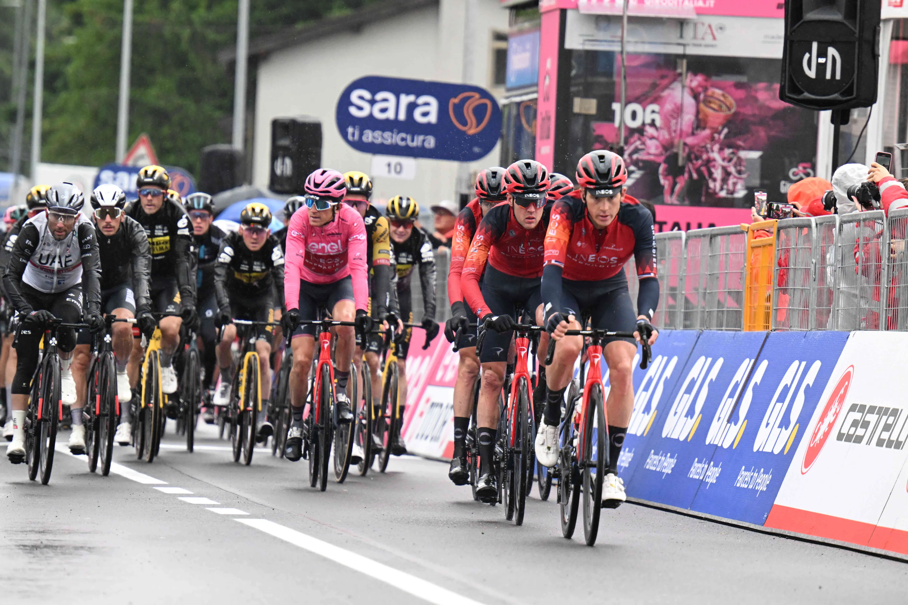 Opinion: The INEOS 'little train' and a Giro d'Italia to forget