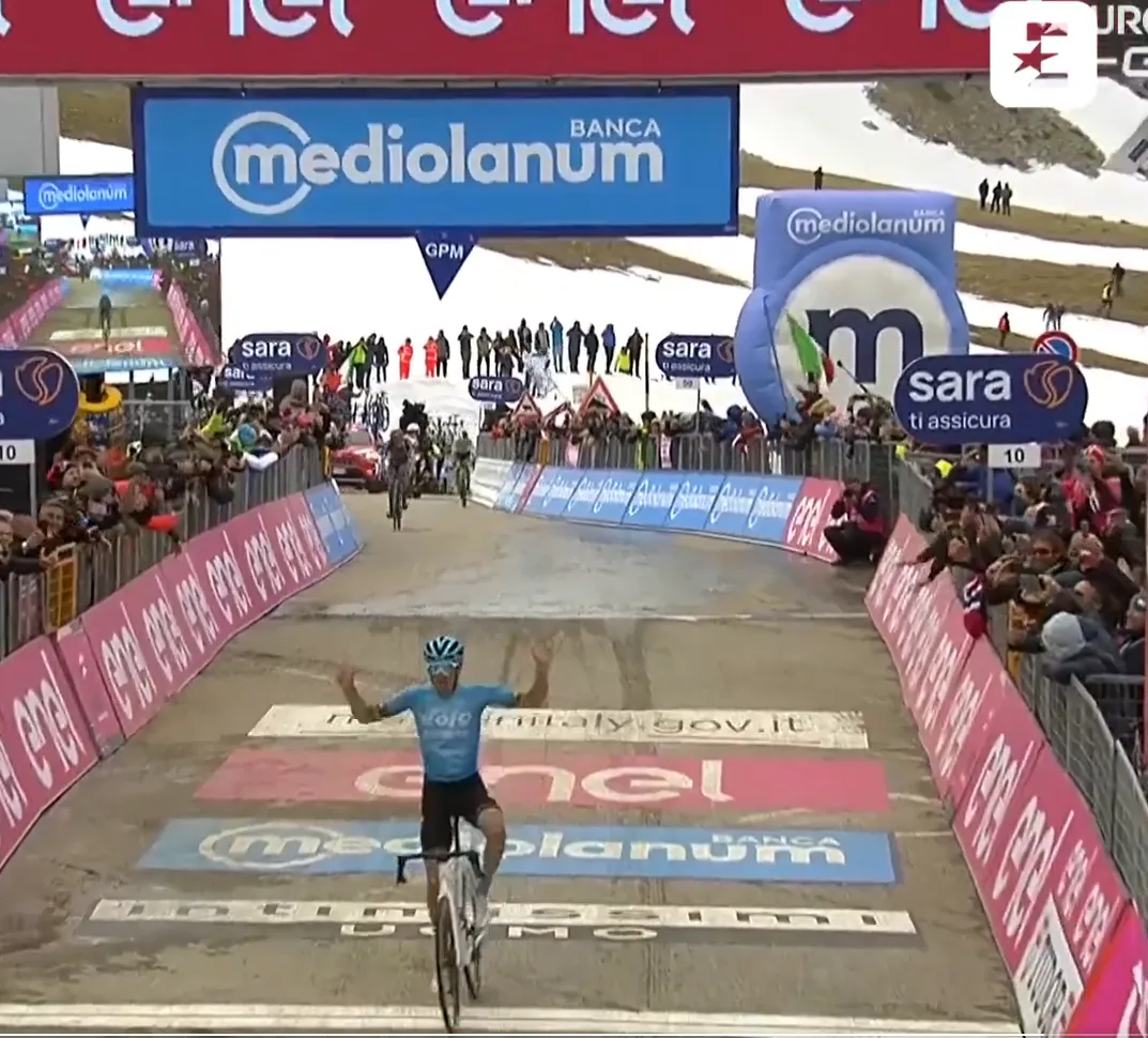 VIDEO: Davide Bais out foxes breakaway companions to take victory on first mountain top finish of the 2023 Giro d'Italia