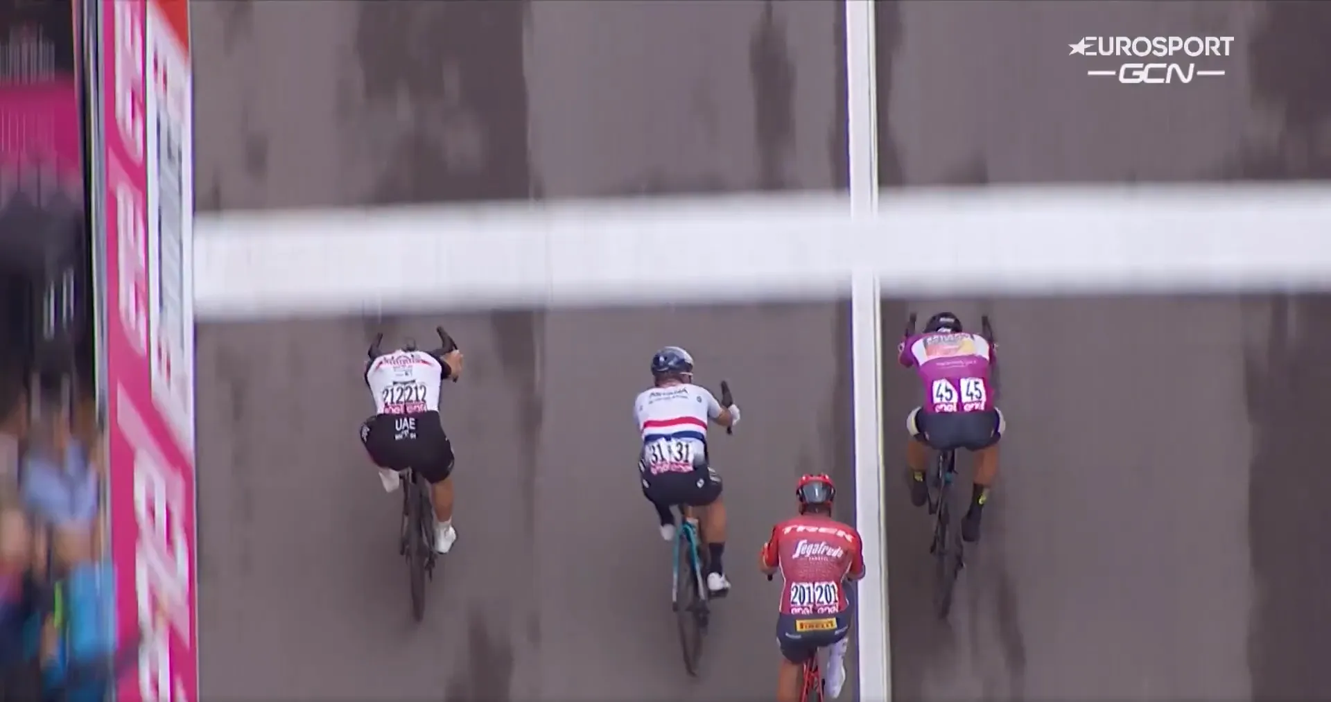VIDEO: Pascal Ackerman edges Mark Cavendish and Jonathan Milan in sprint finish to stage 11 of the Giro d'Italia