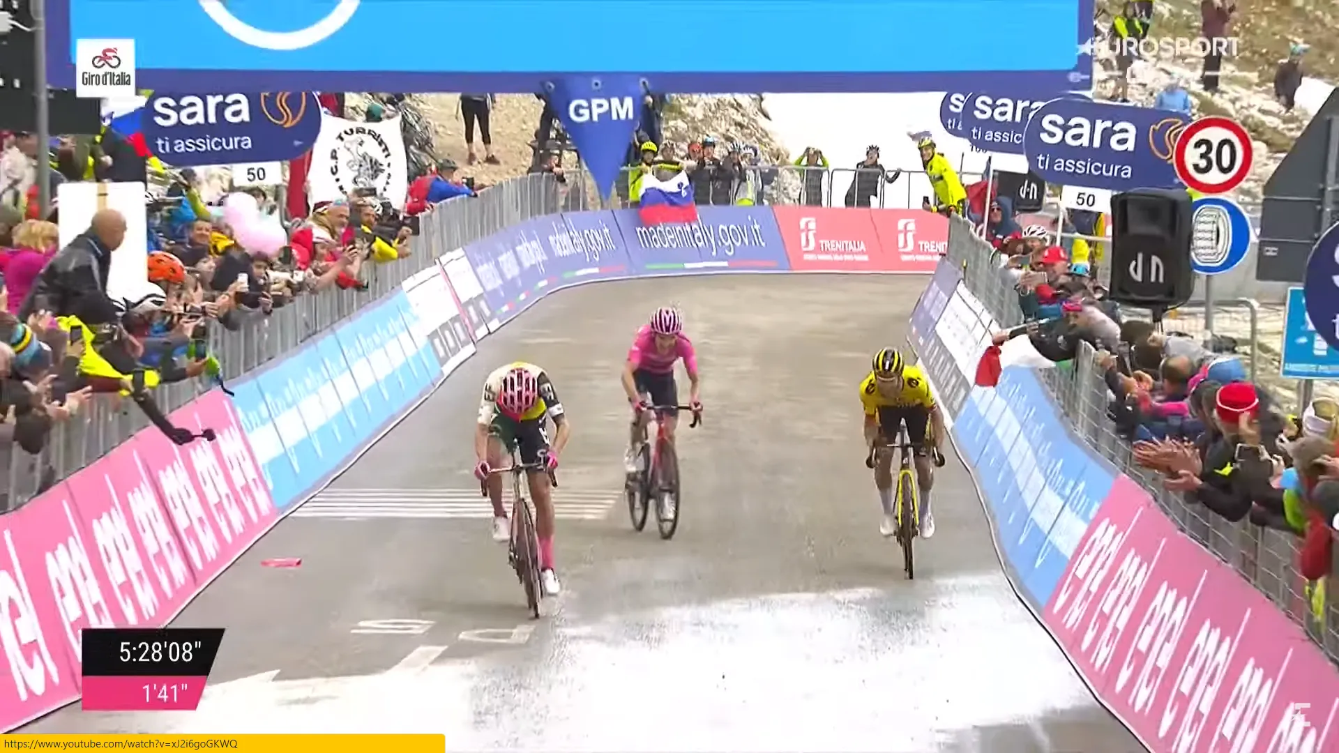 VIDEO: Giro d'Italia 2023 stage 19 highlights