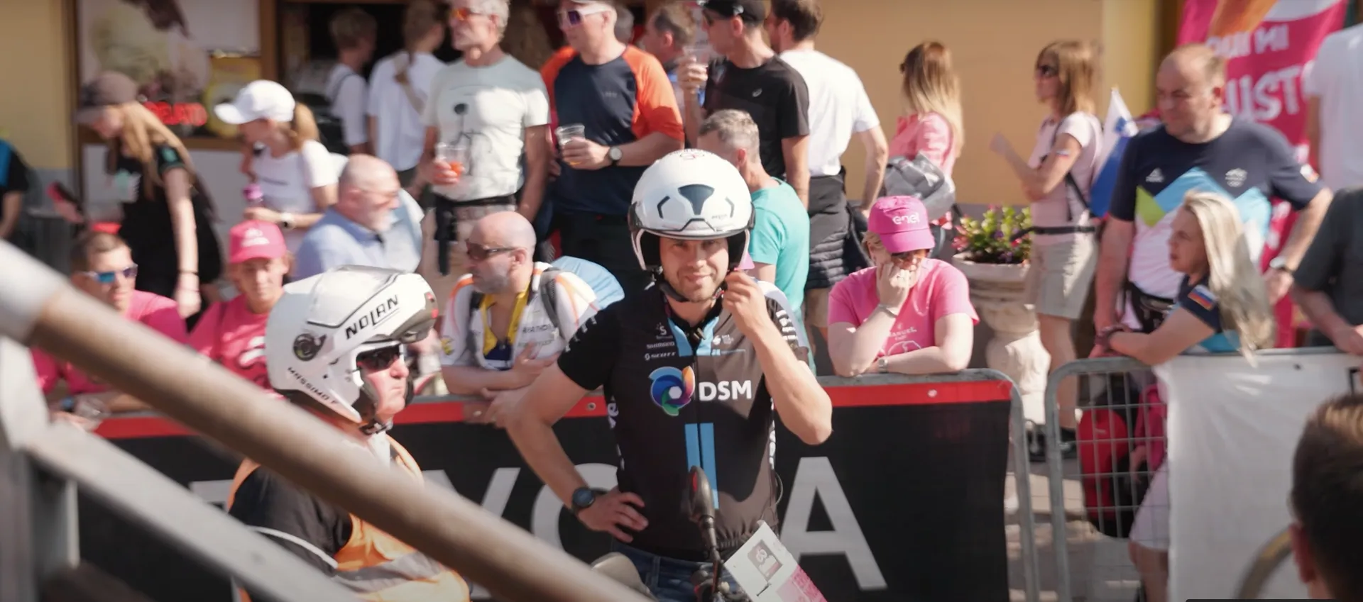 VIDEO: Behind the scenes of Team DSM's Giro d'Italia third week