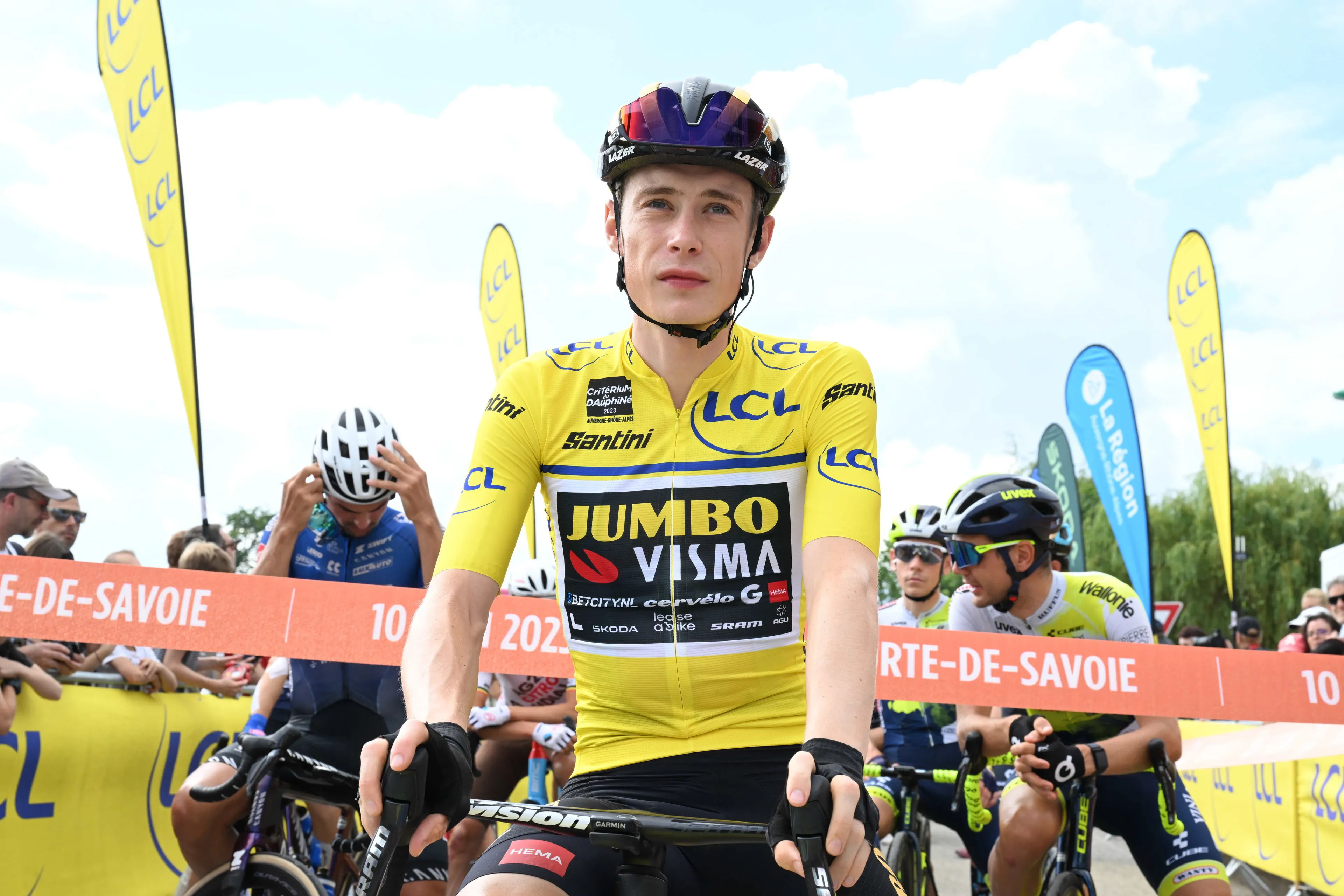 "He’s probably the most disappointed guy going into a yellow jersey in history" - Robbie McEwen on Jonas Vingegaard